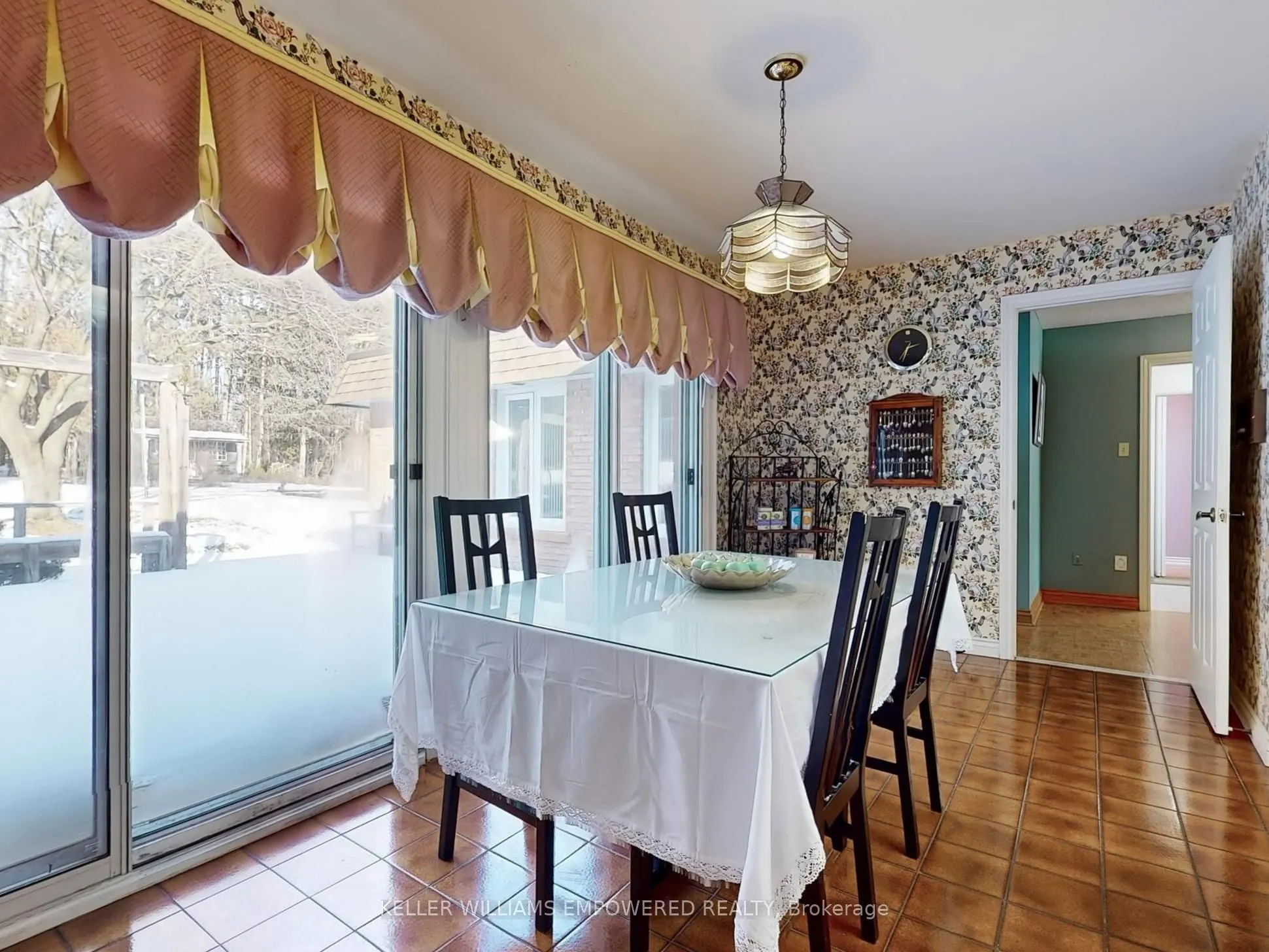 315 Woodland Acres Crescent