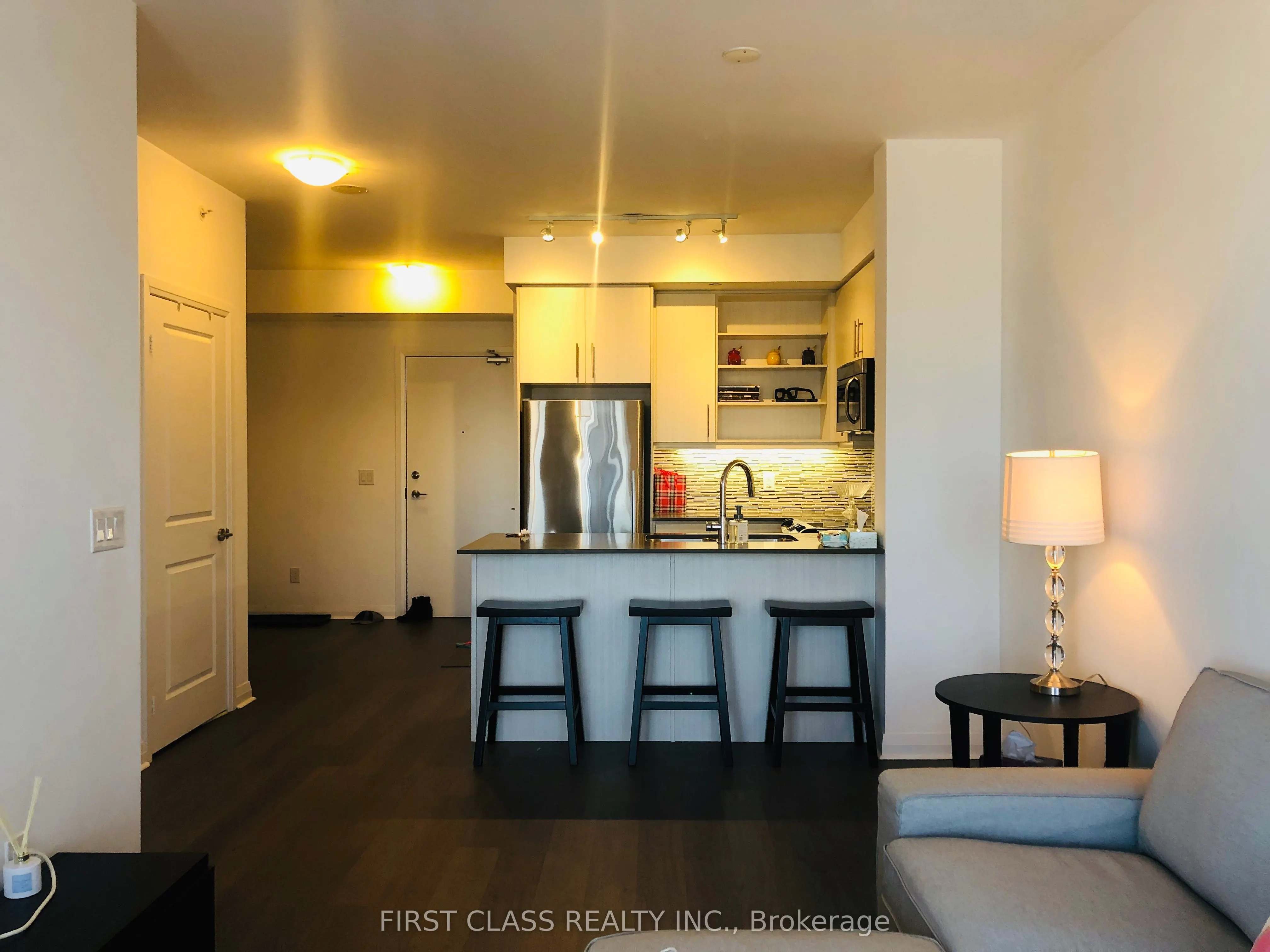 55 Oneida Crescent #1106