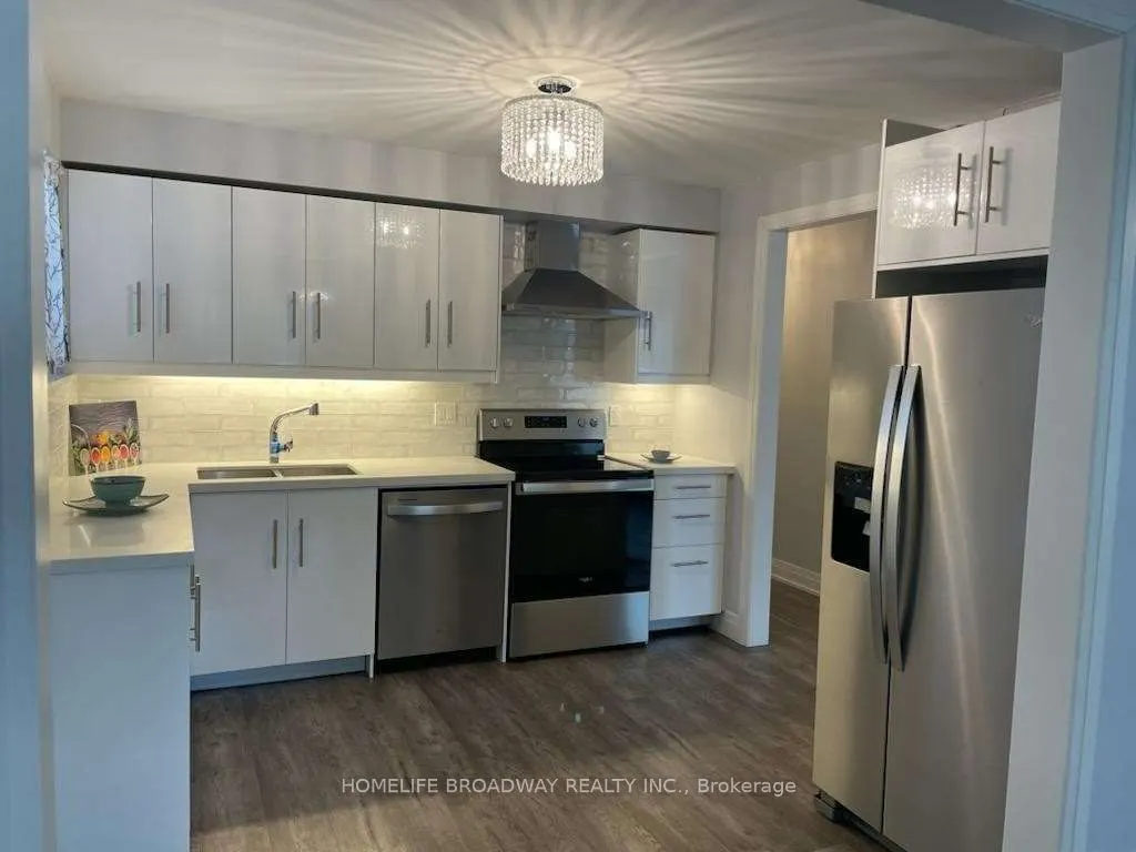 21 Algonquin Crescent, #Main