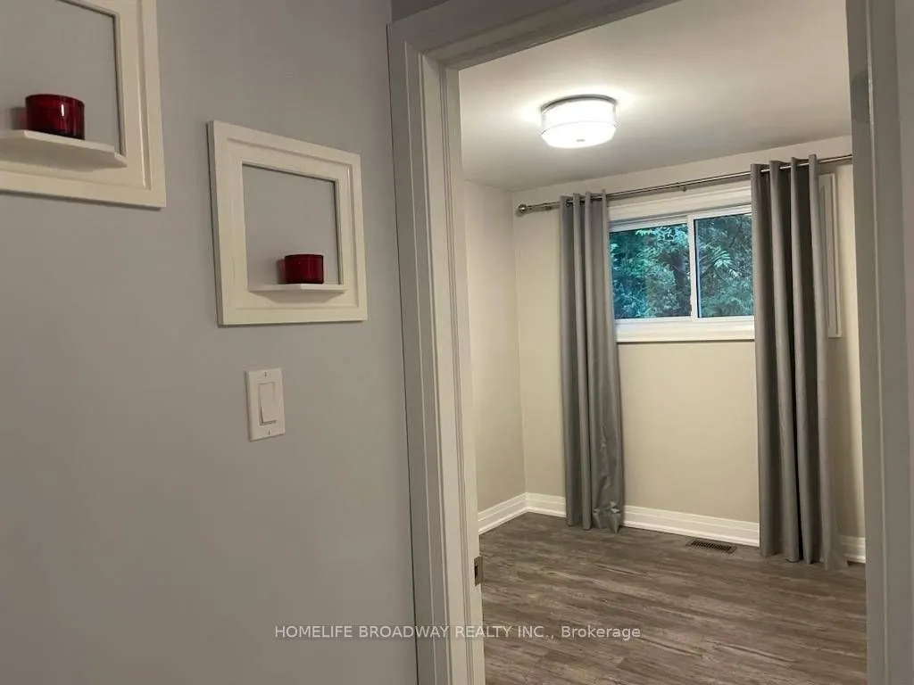 21 Algonquin Crescent, #Main