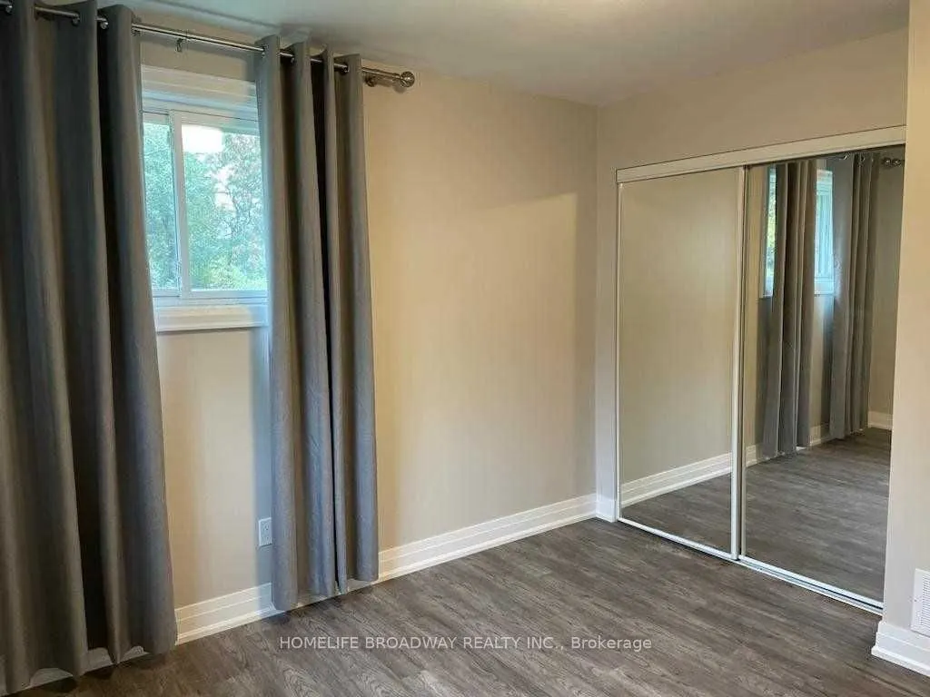 21 Algonquin Crescent, #Main