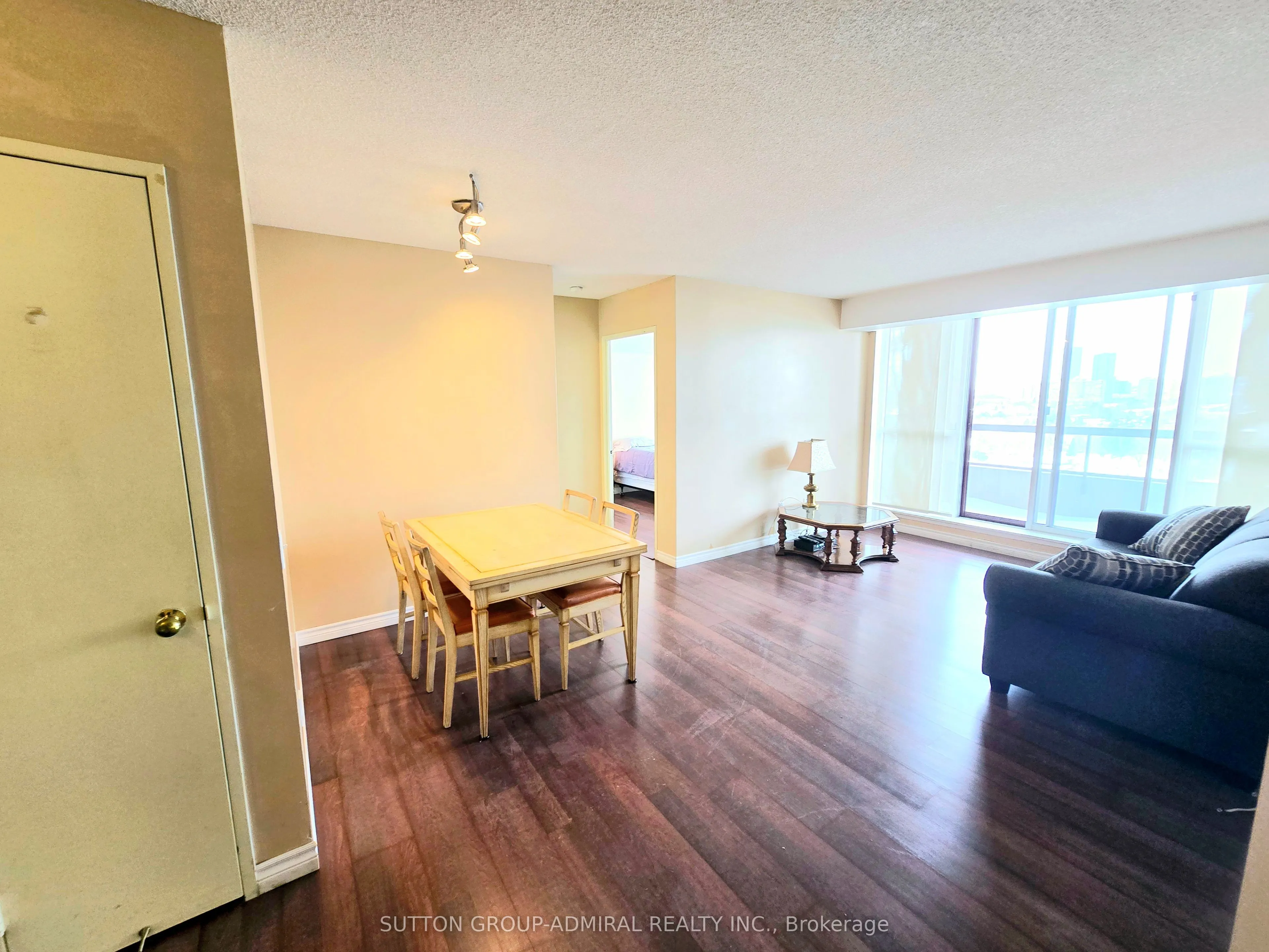 91 Townsgate Drive, #PH210