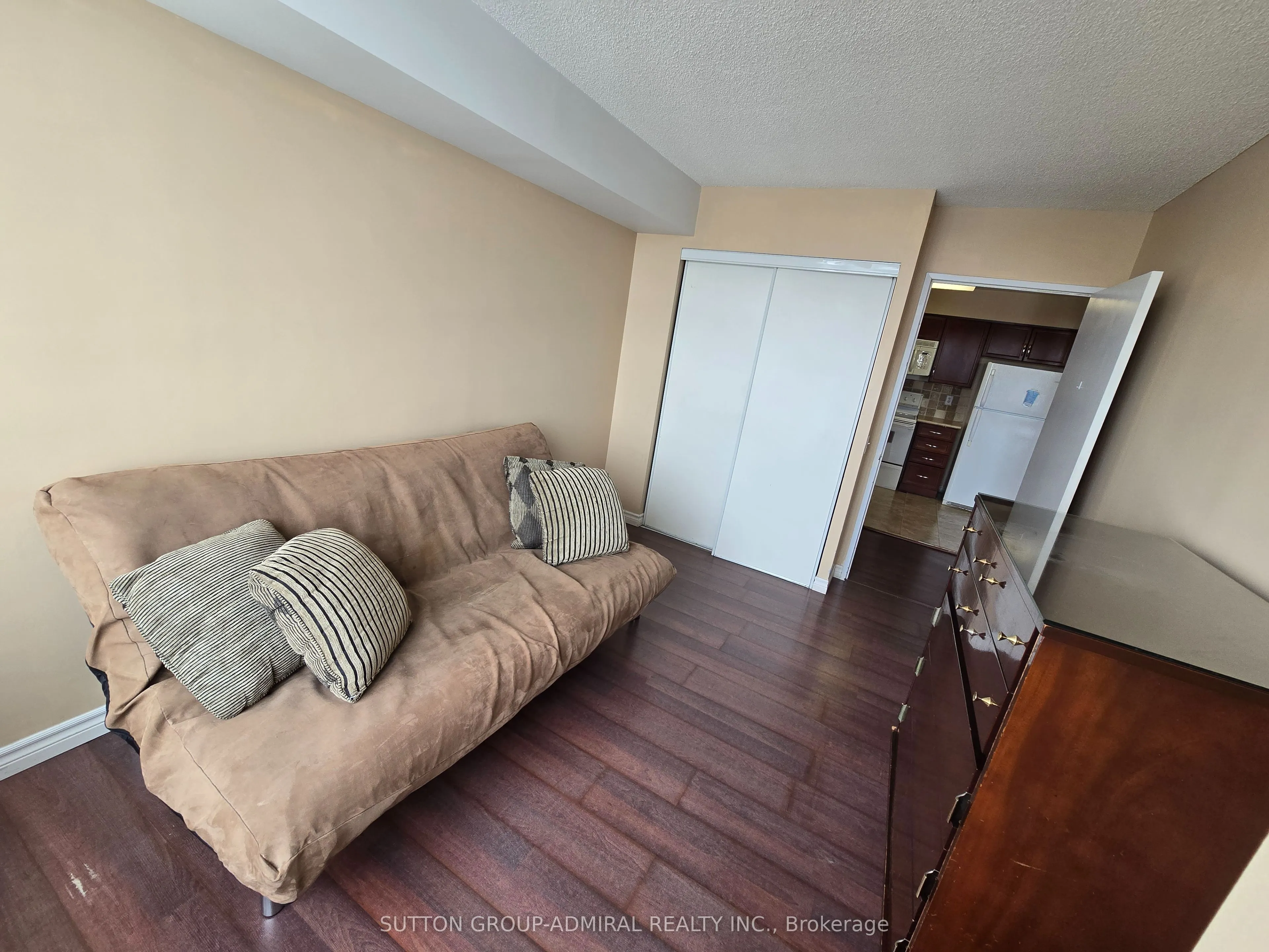 91 Townsgate Drive, #PH210