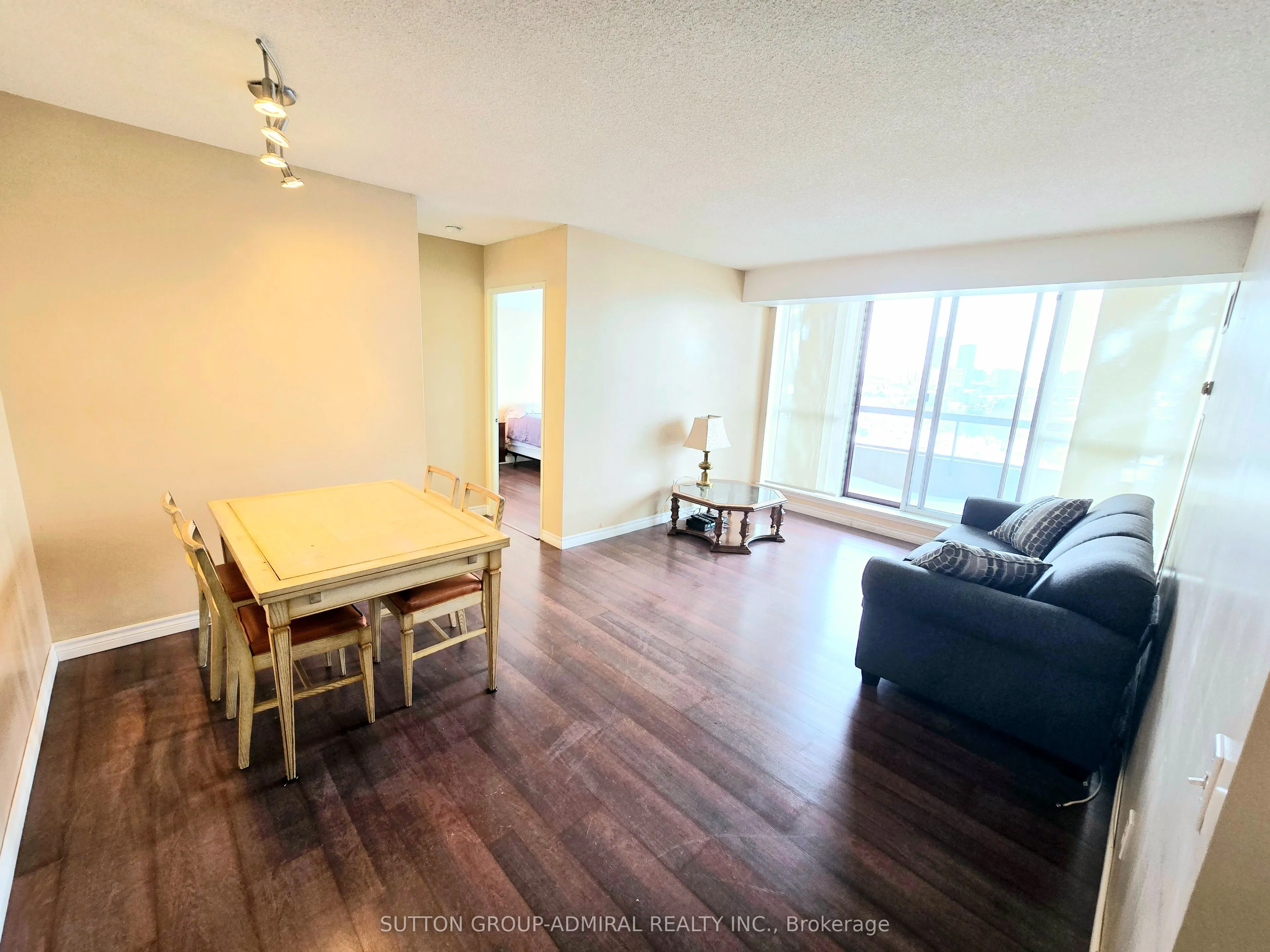 91 Townsgate Drive, #PH210