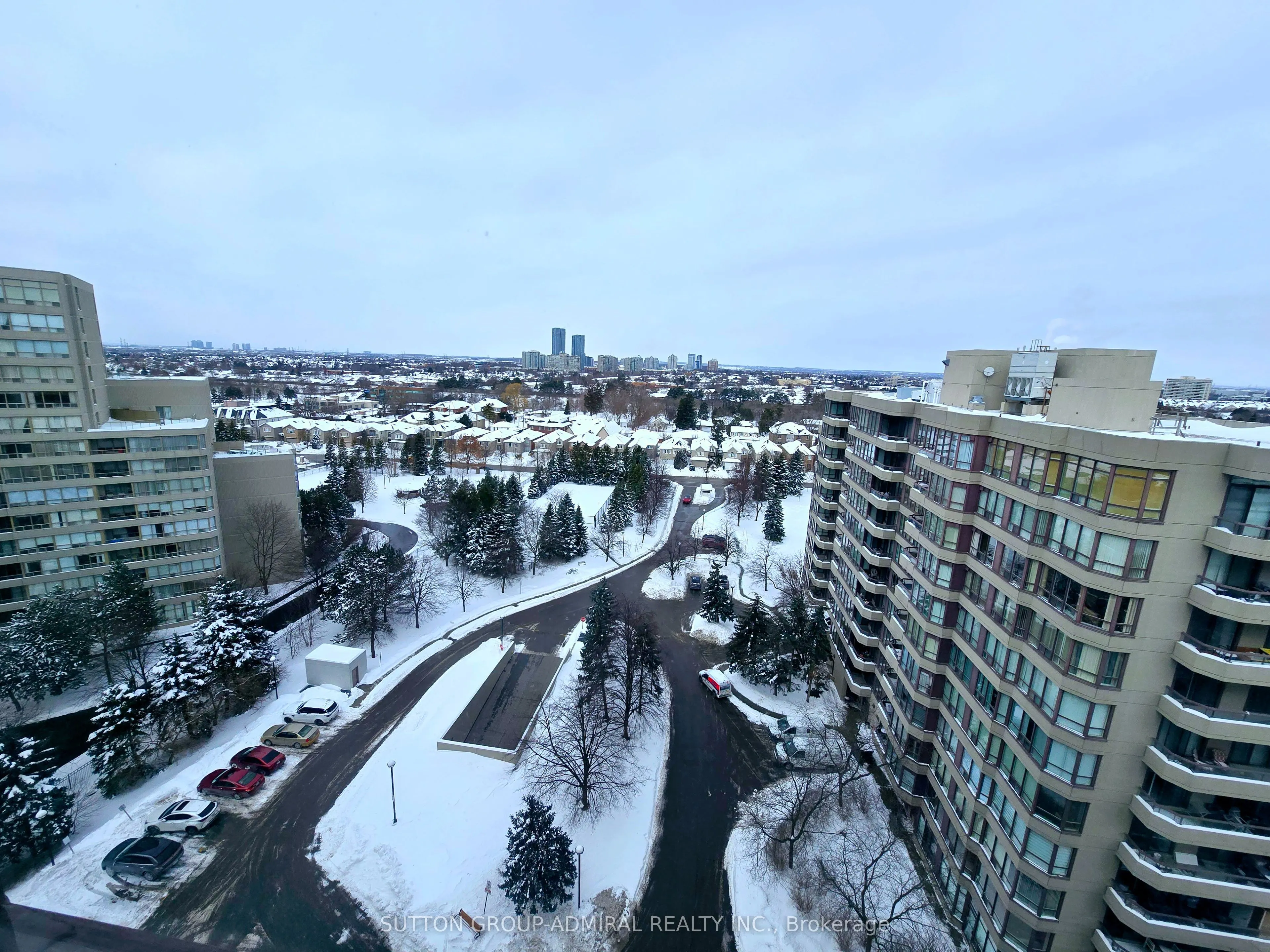 91 Townsgate Drive, #PH210
