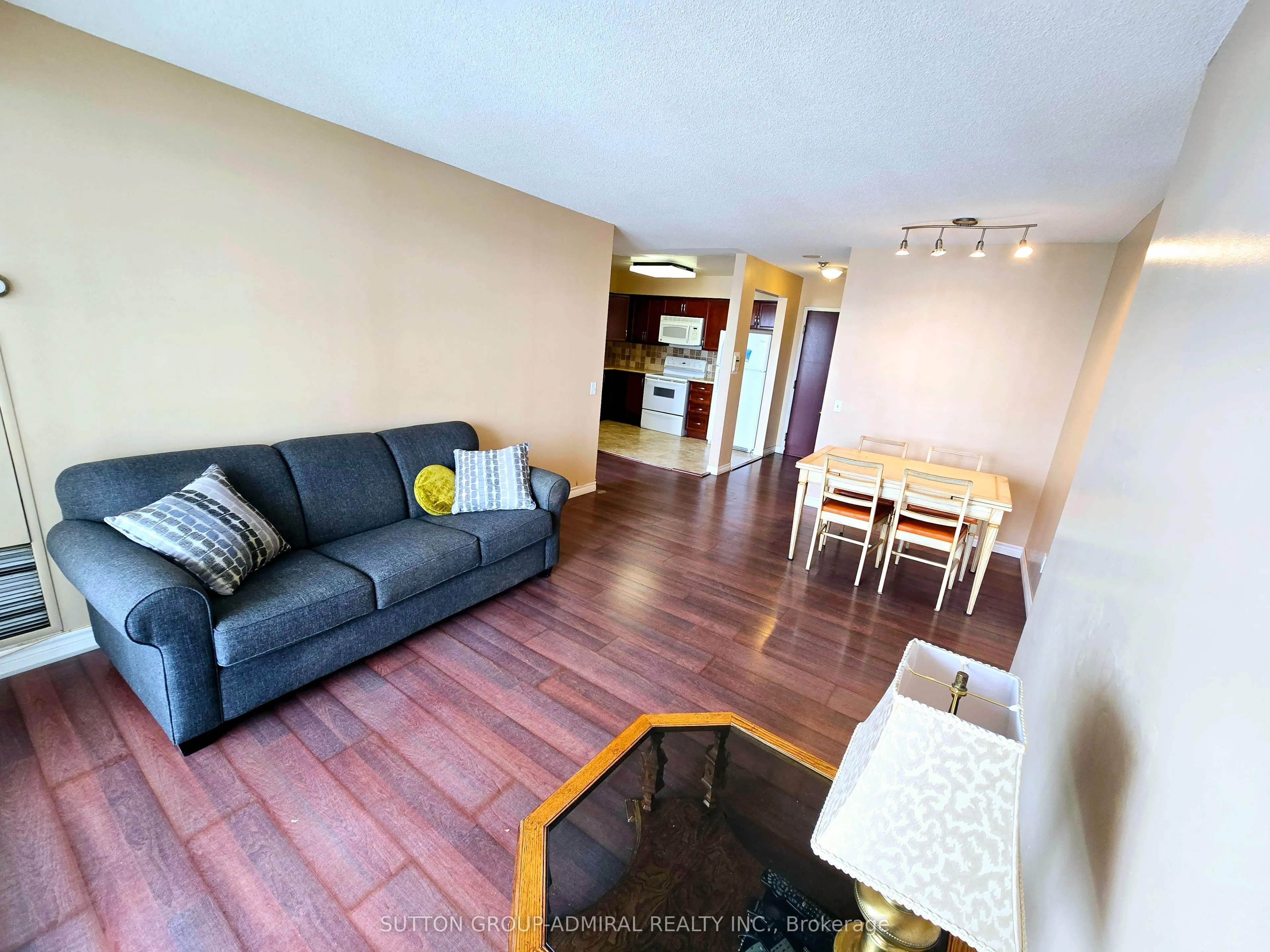 91 Townsgate Drive, #PH210