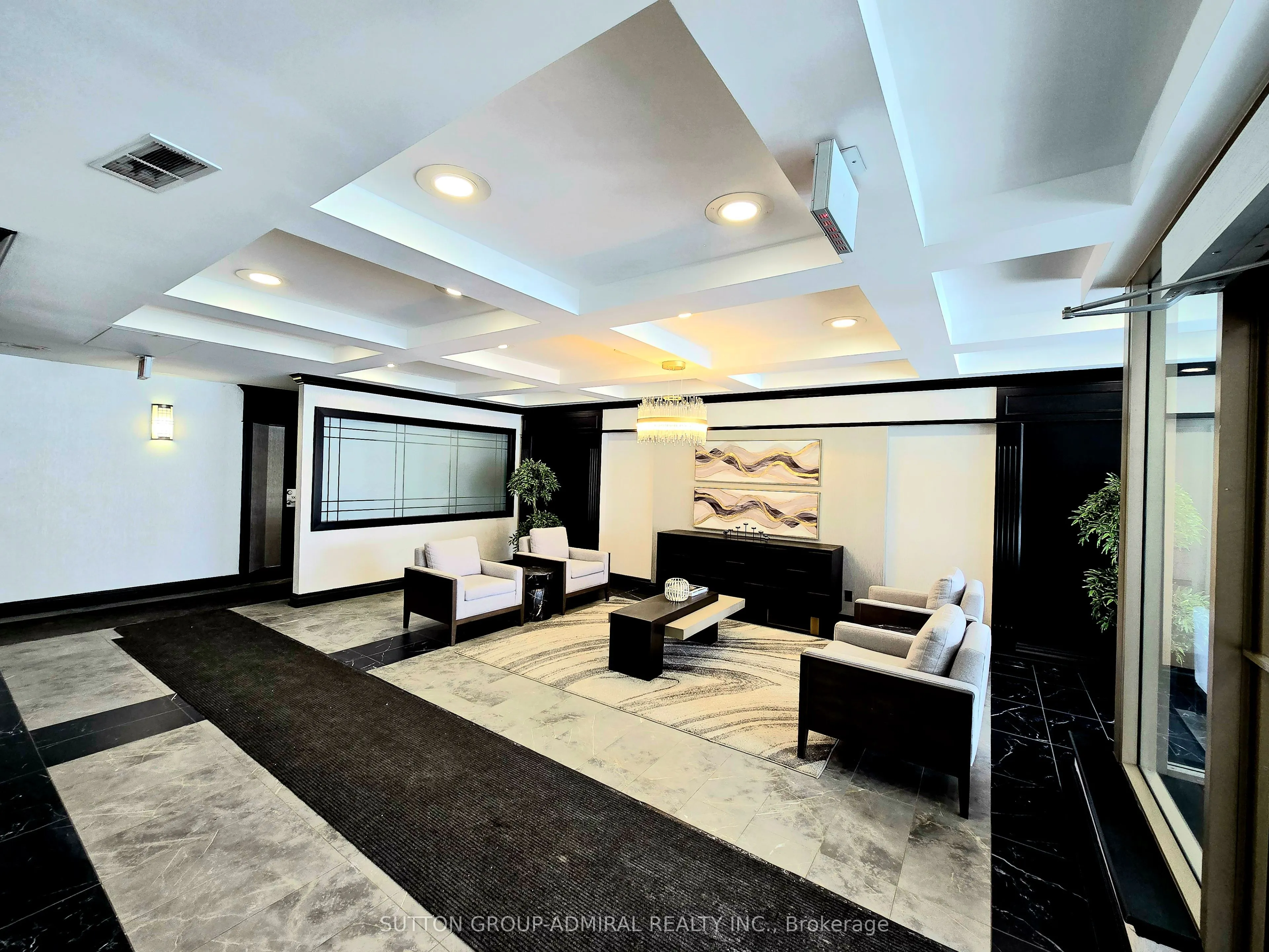 91 Townsgate Drive, #PH210