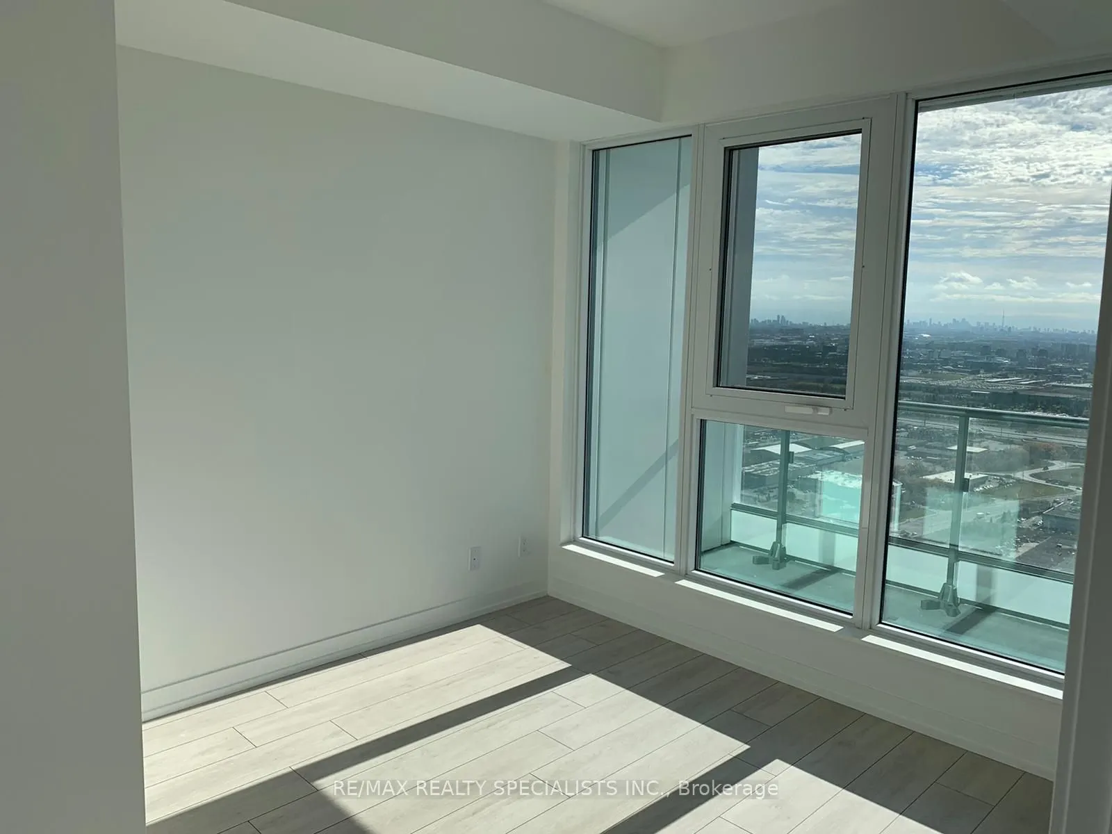 5 Buttermill Avenue, #5605