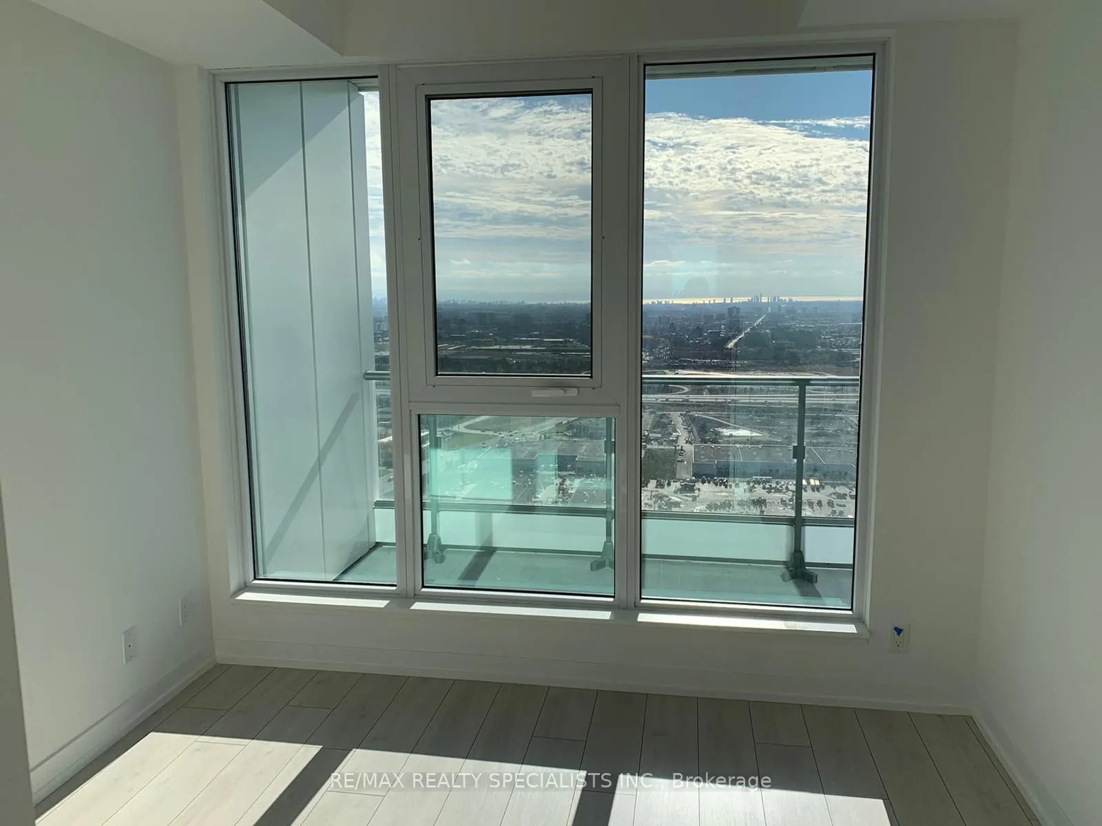 5 Buttermill Avenue, #5605