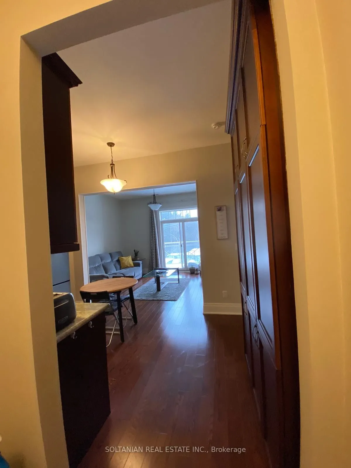 80 Burns Boulevard #425