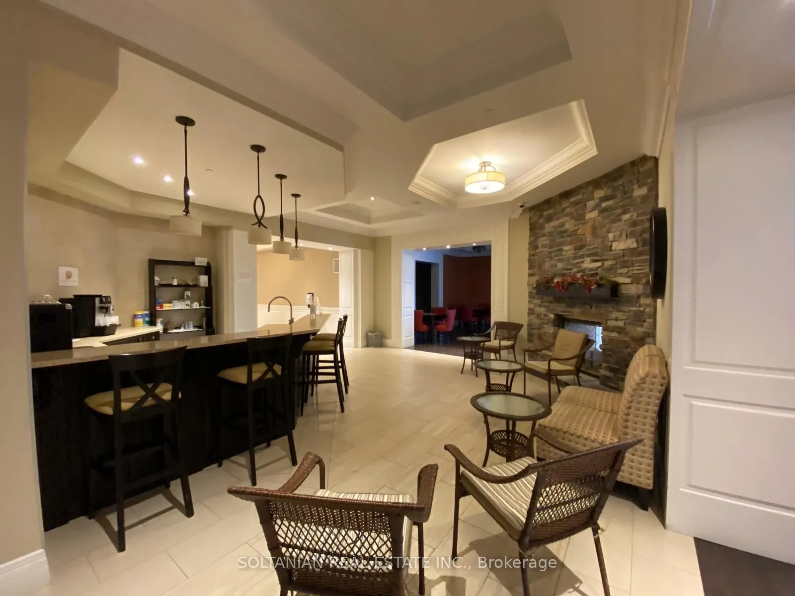 80 Burns Boulevard #425