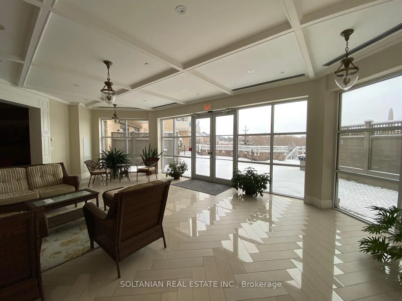 80 Burns Boulevard #425