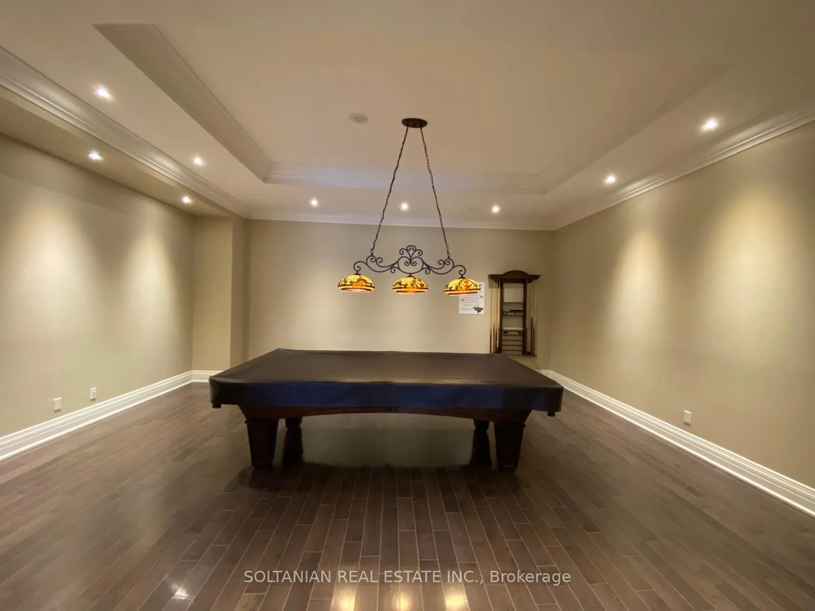 80 Burns Boulevard #425