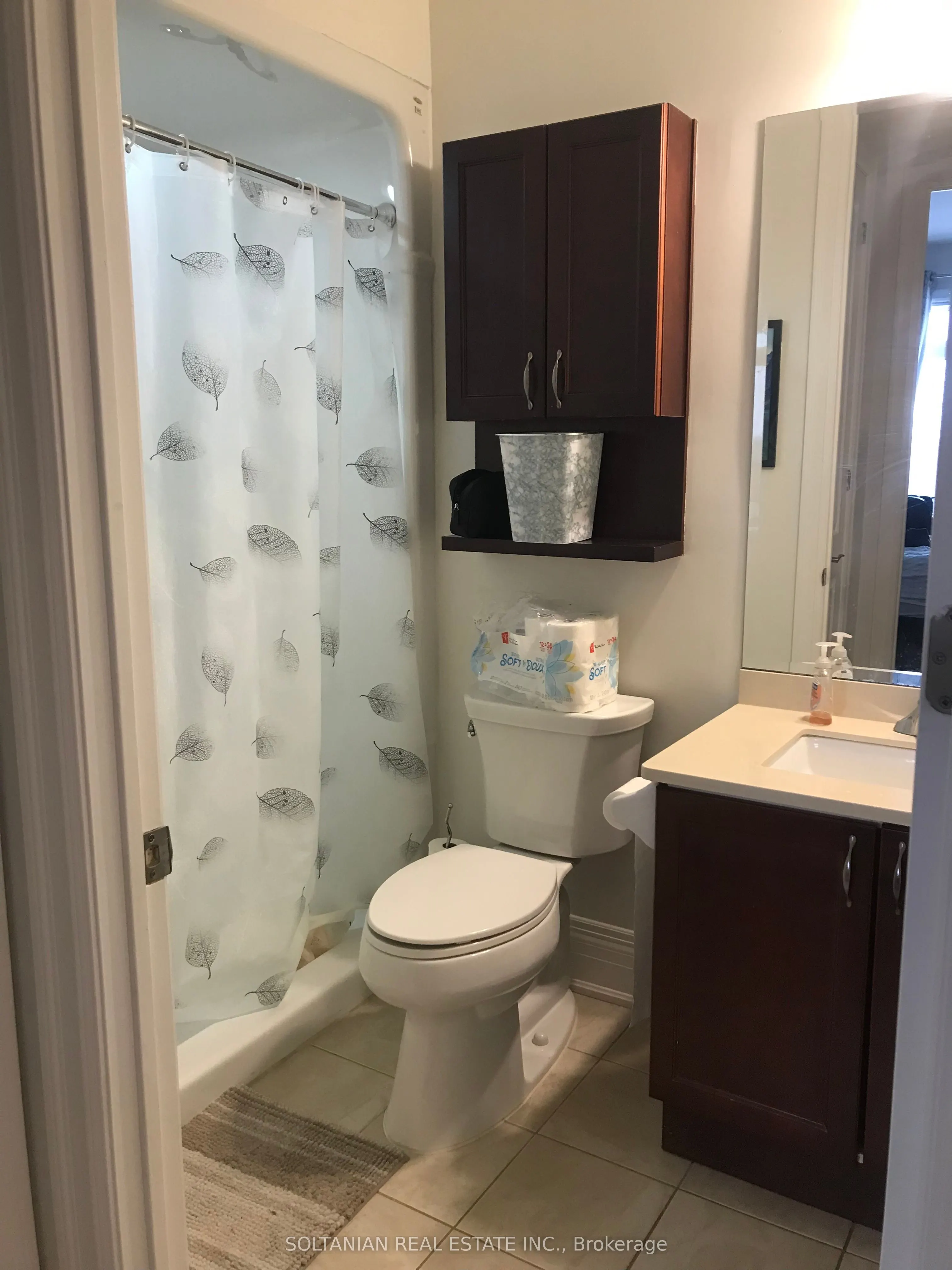 80 Burns Boulevard #425
