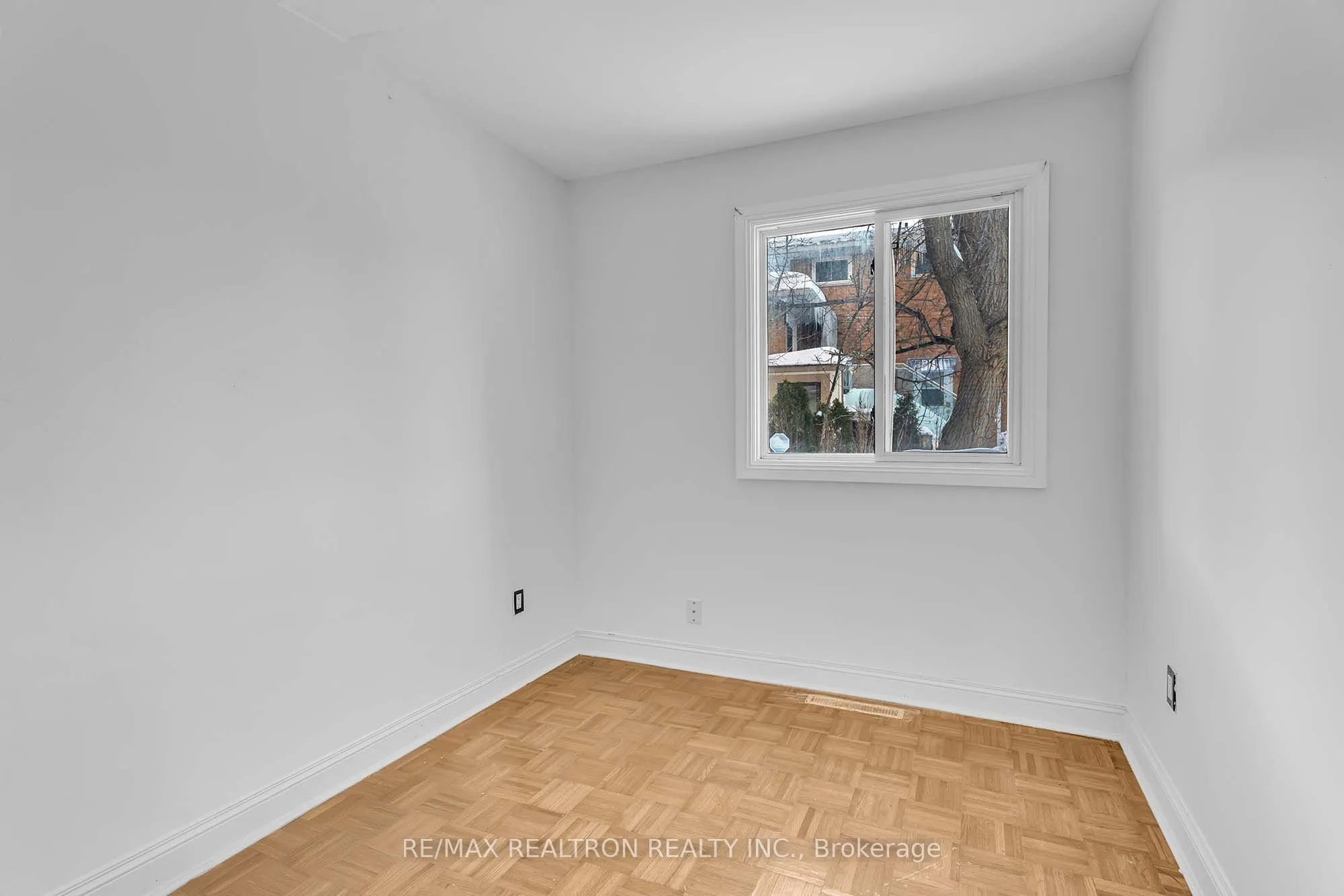 114 Weldrick Road W