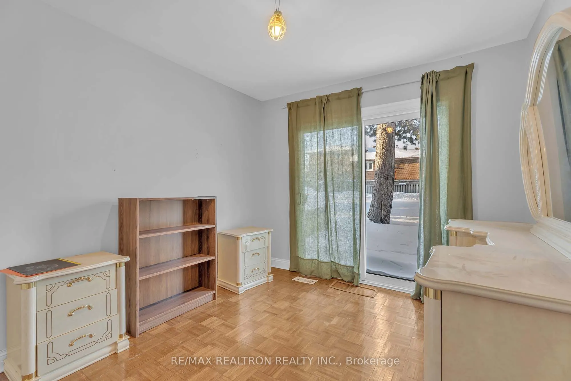114 Weldrick Road W