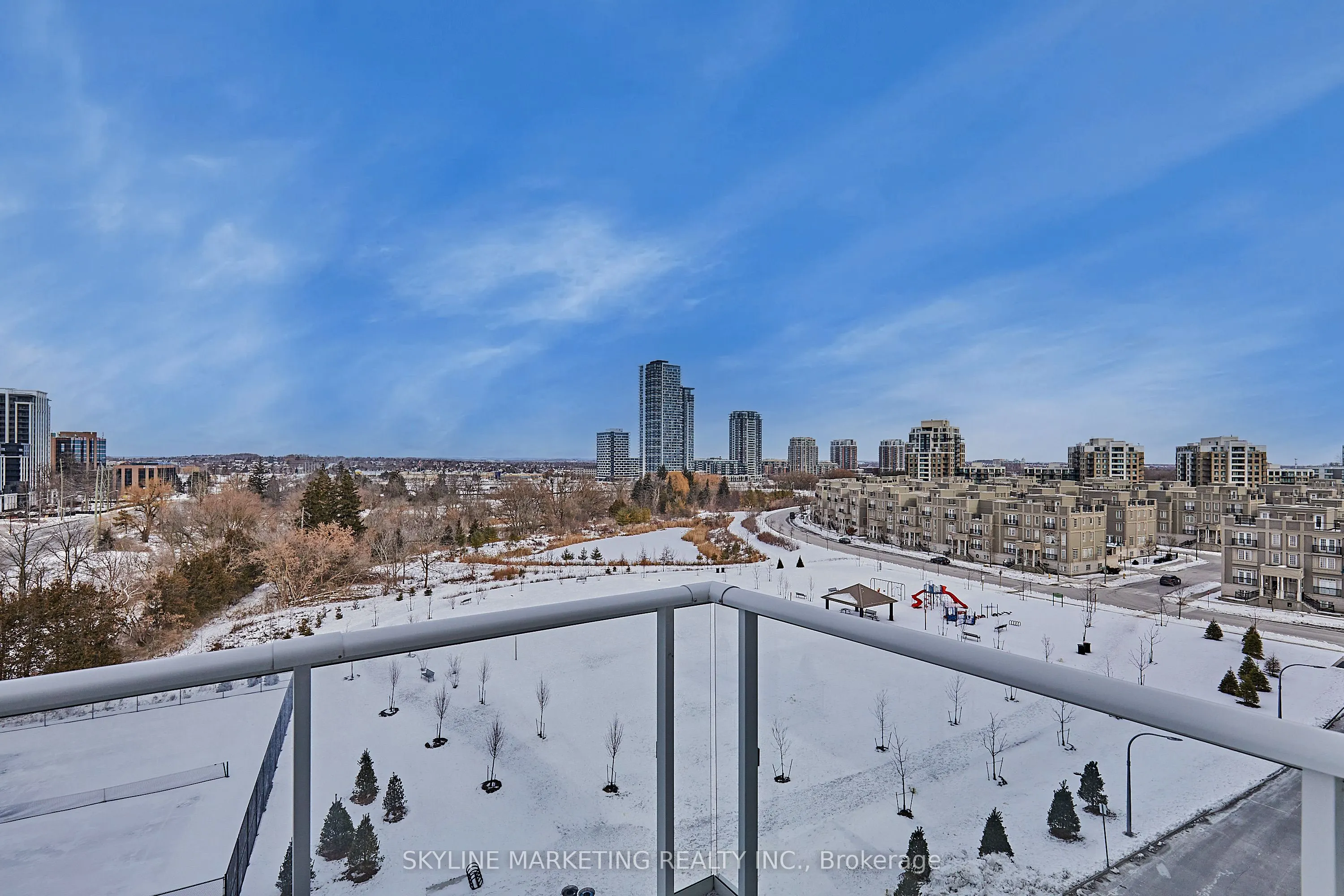 10 Rouge Valley Drive W, #728A