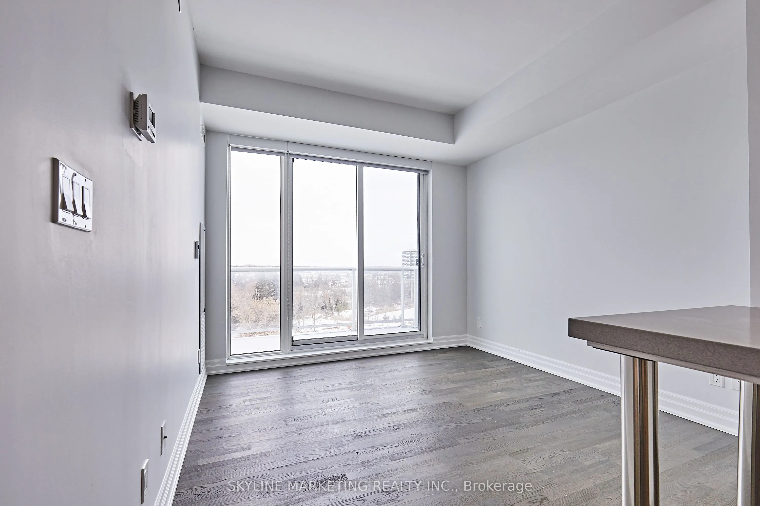 10 Rouge Valley Drive W, #728A