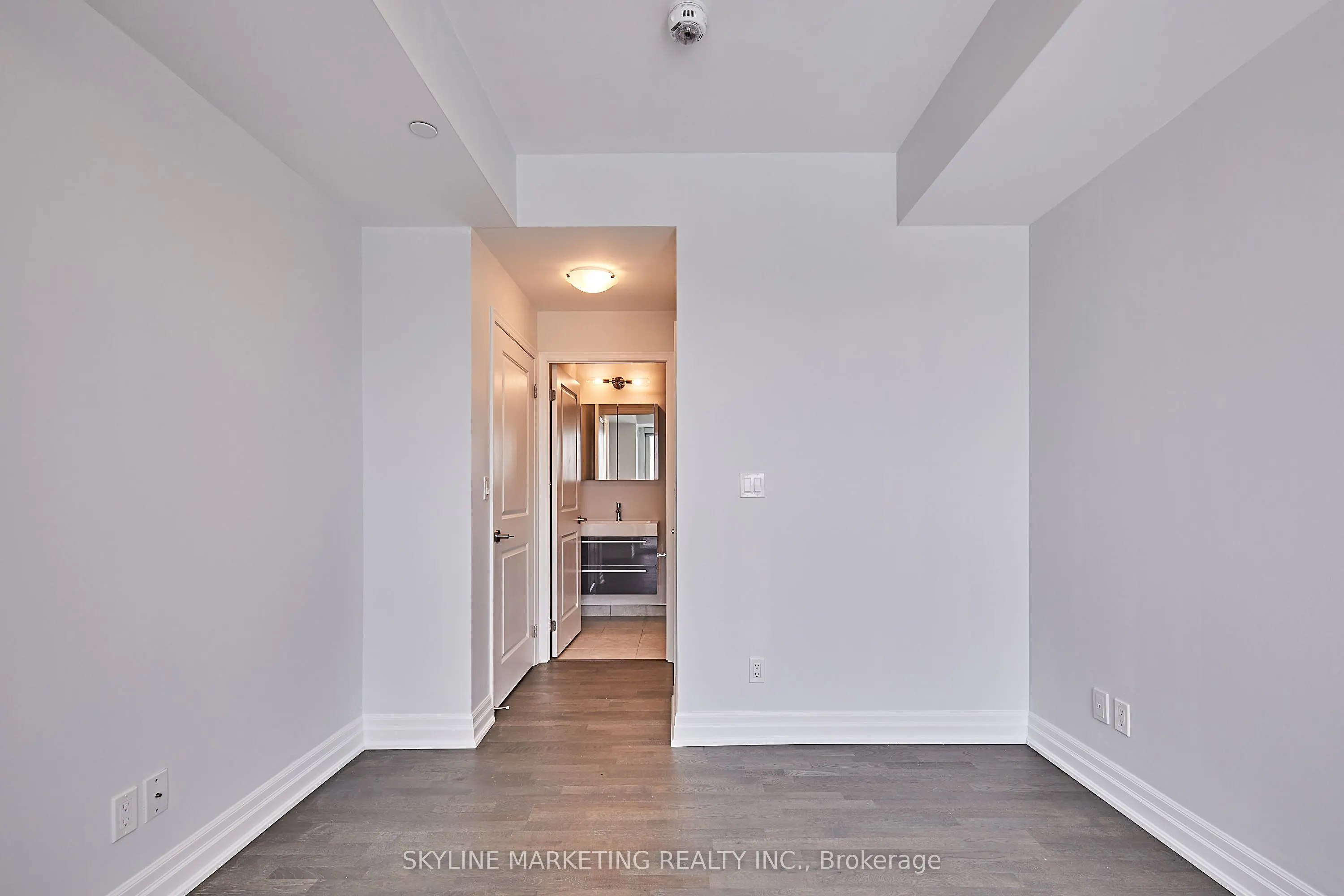 10 Rouge Valley Drive W, #728A