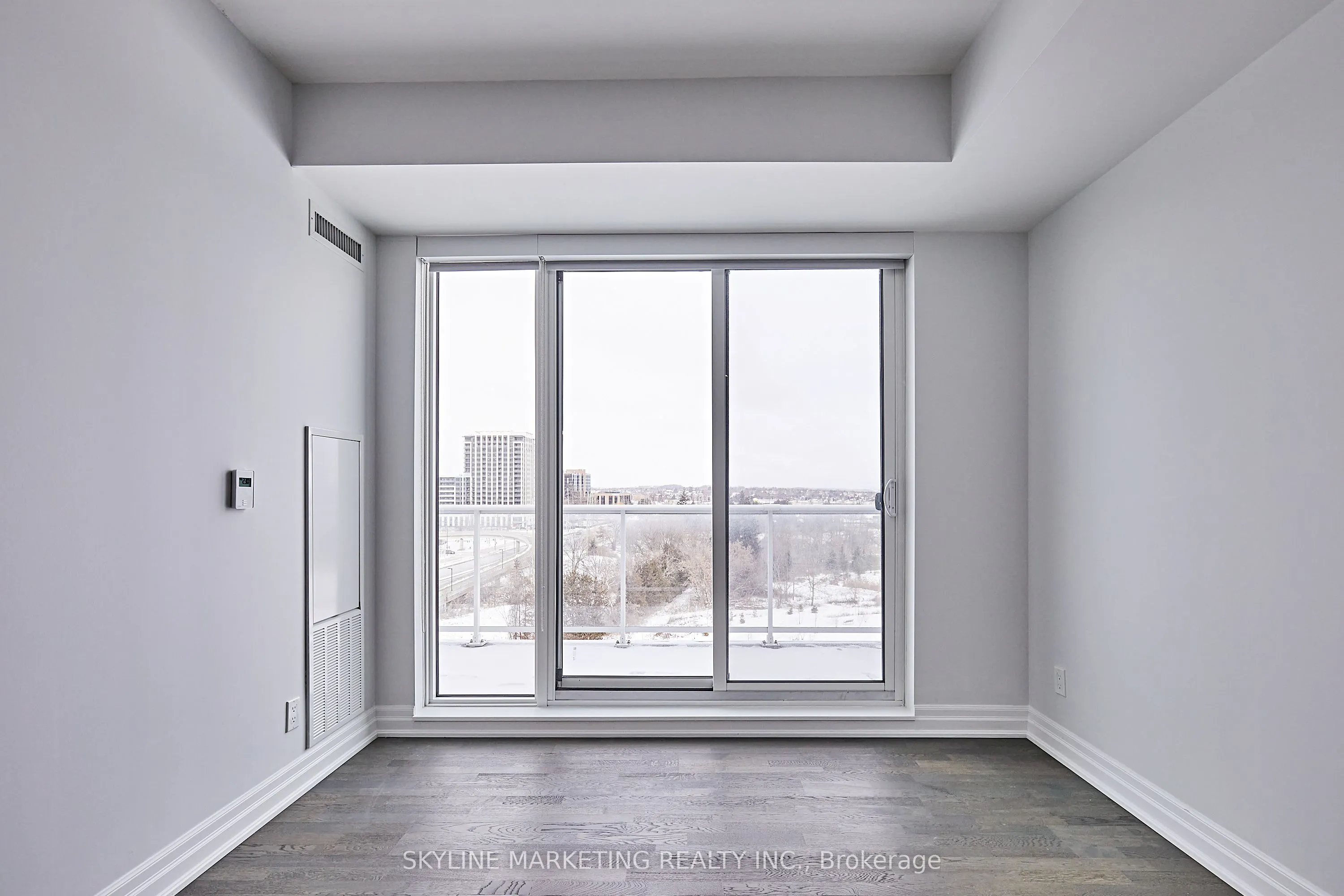 10 Rouge Valley Drive W, #728A