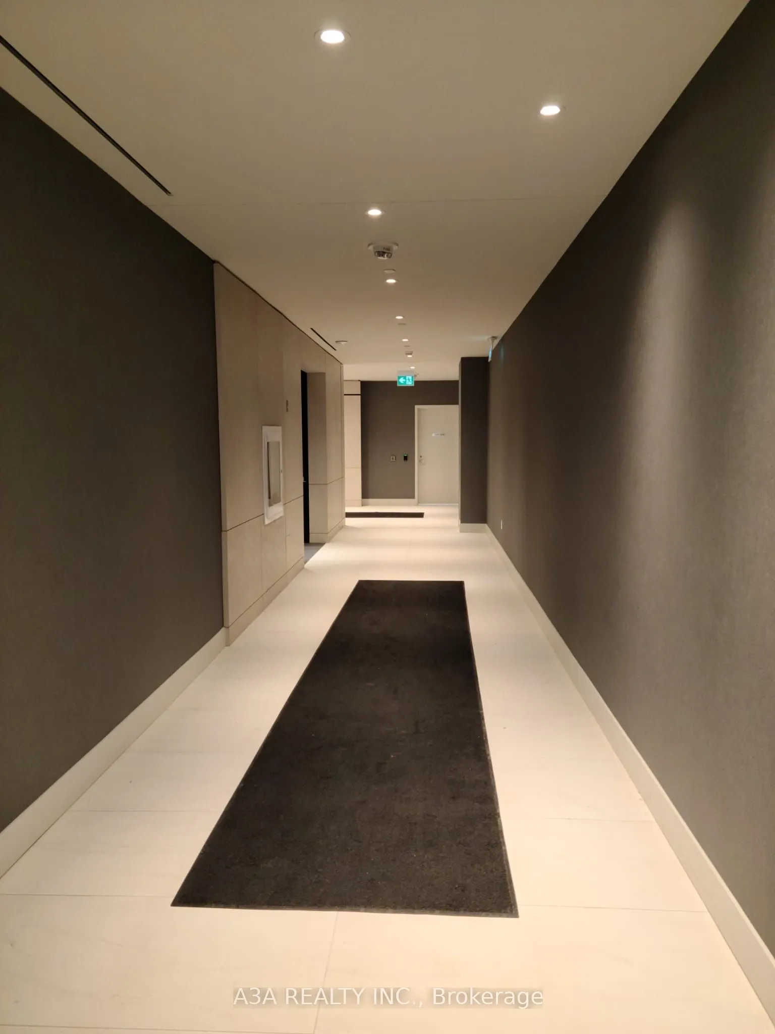 50 Upper Mall Way #2201