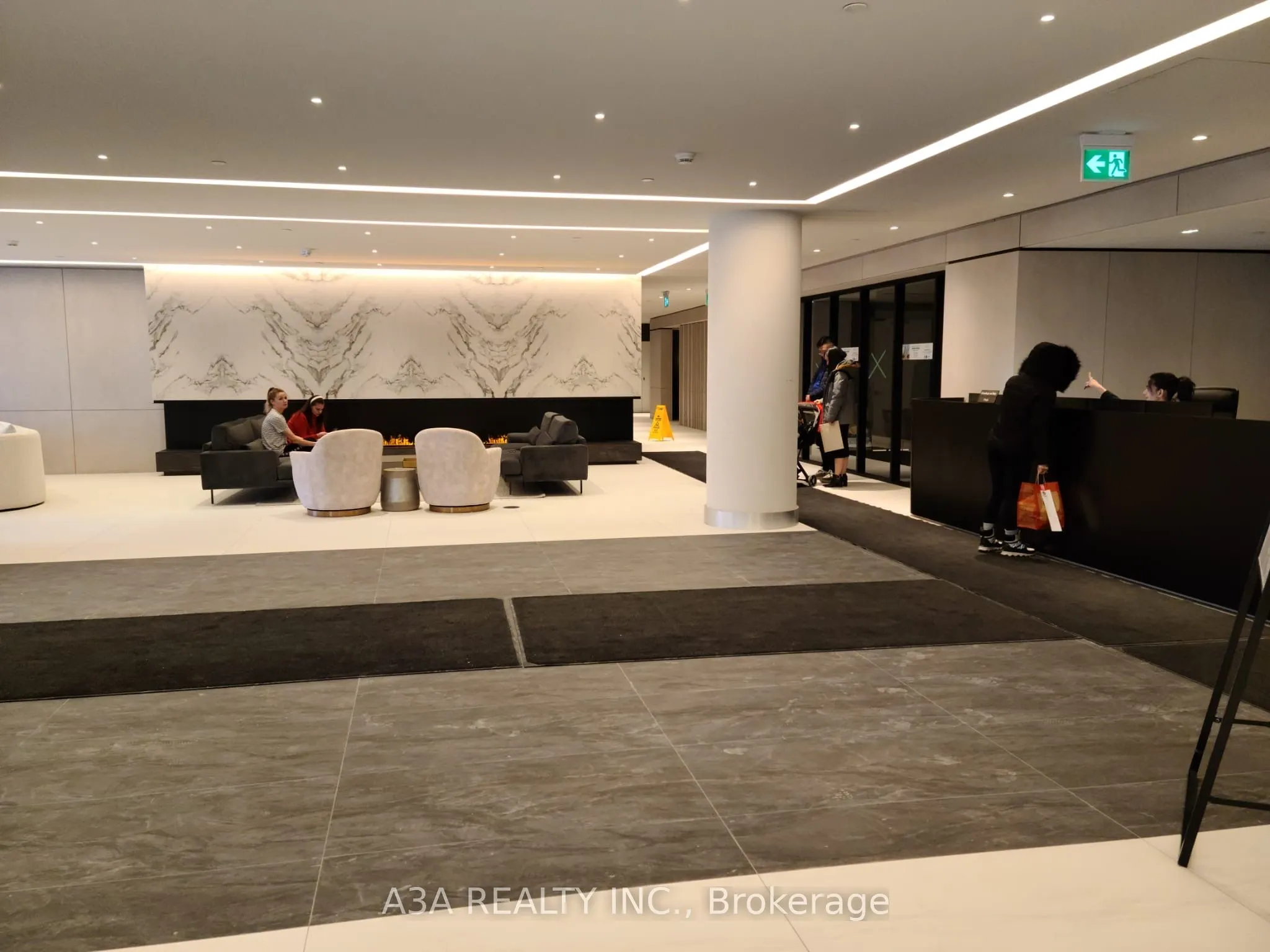 50 Upper Mall Way #2201
