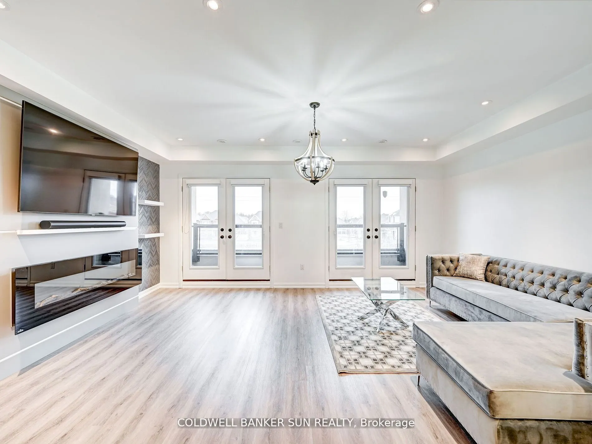401 Kleinburg Summit Way