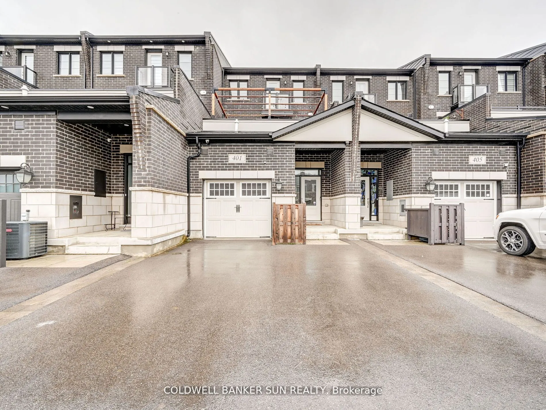 401 Kleinburg Summit Way