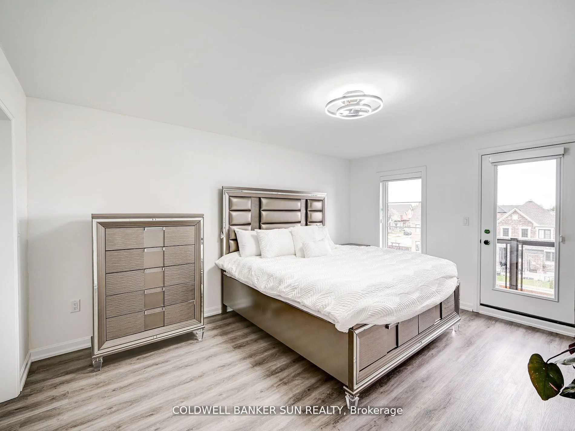 401 Kleinburg Summit Way