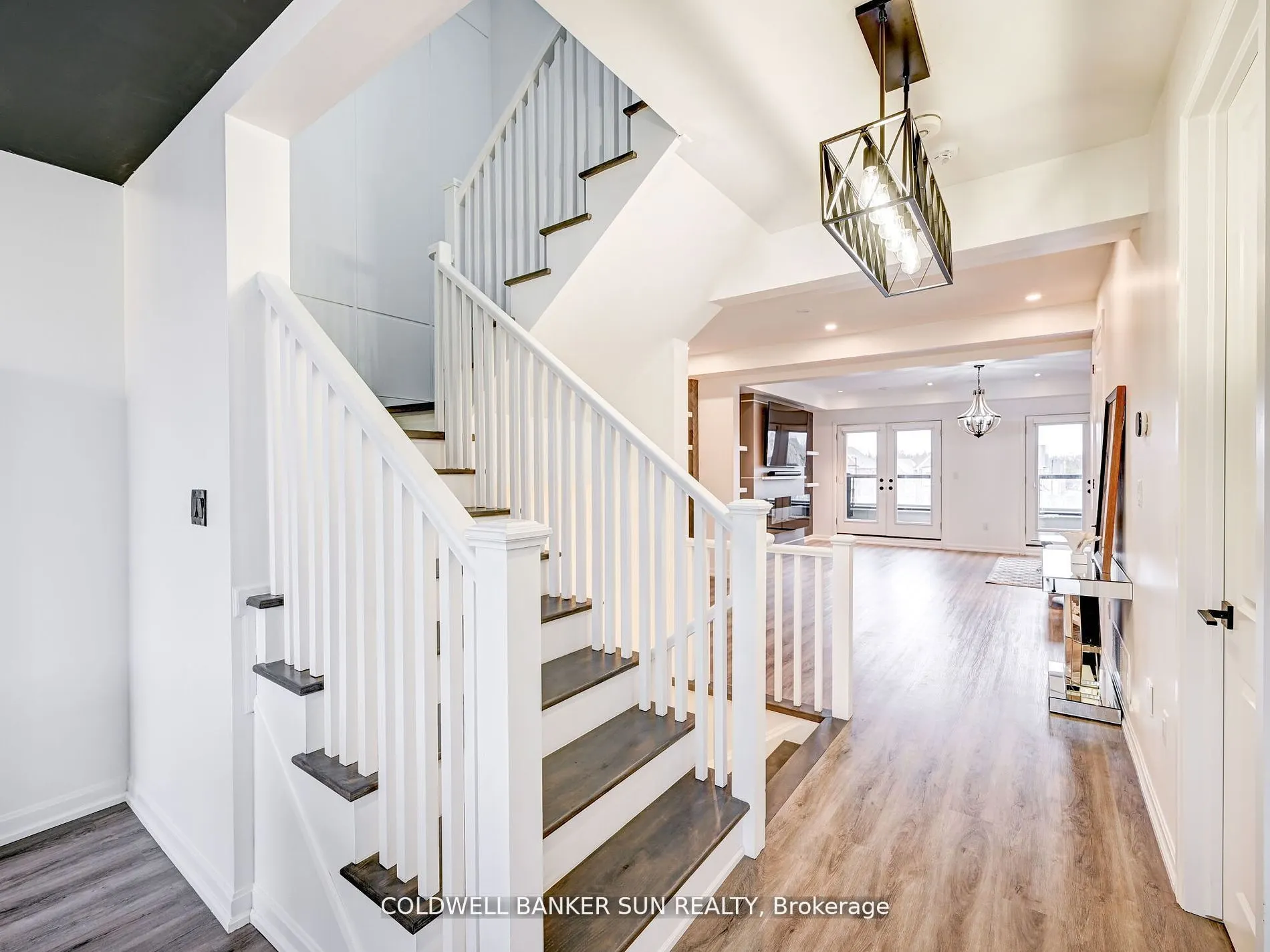 401 Kleinburg Summit Way