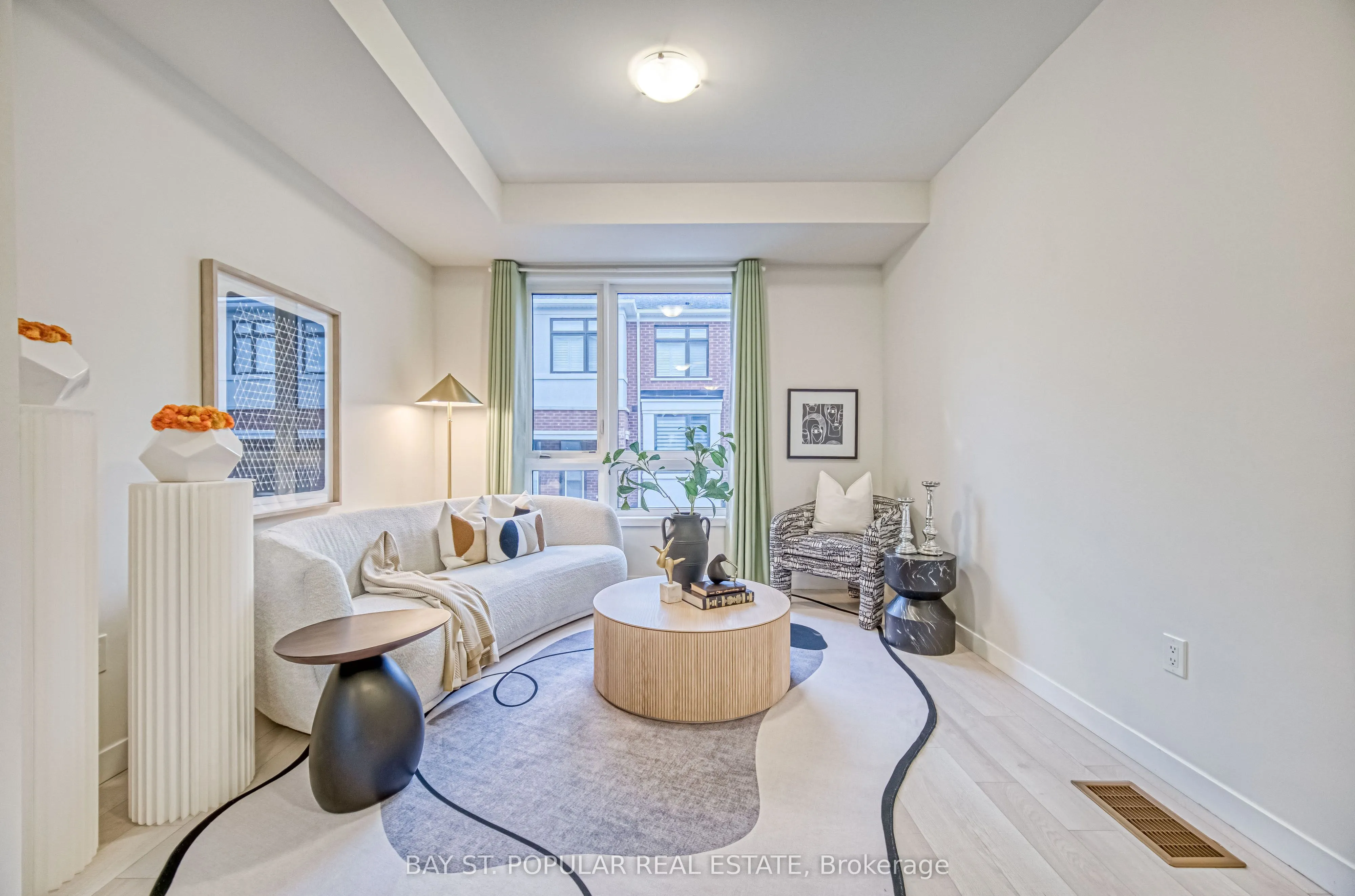 17 James Noble Lane, #106