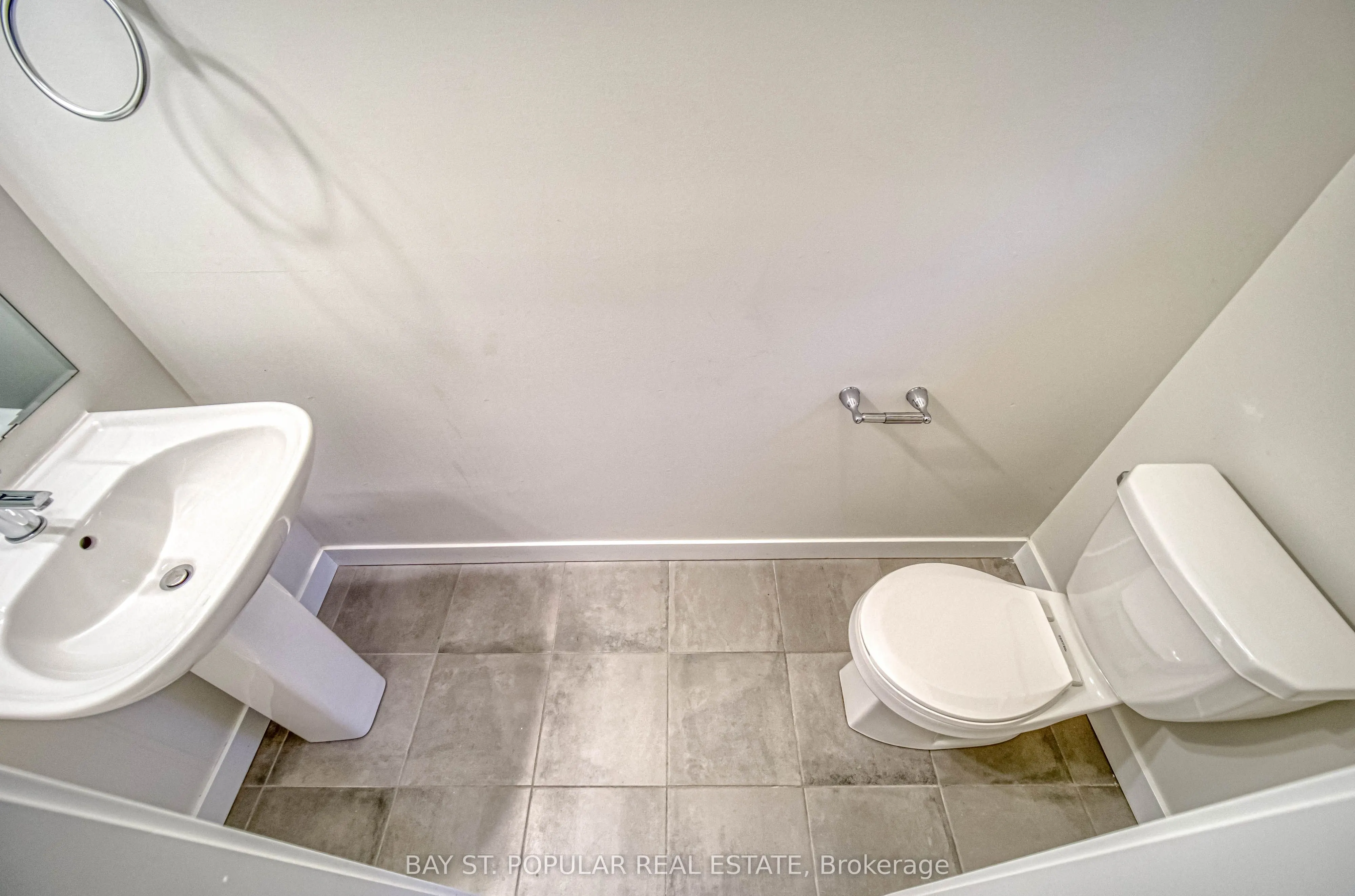 17 James Noble Lane, #106