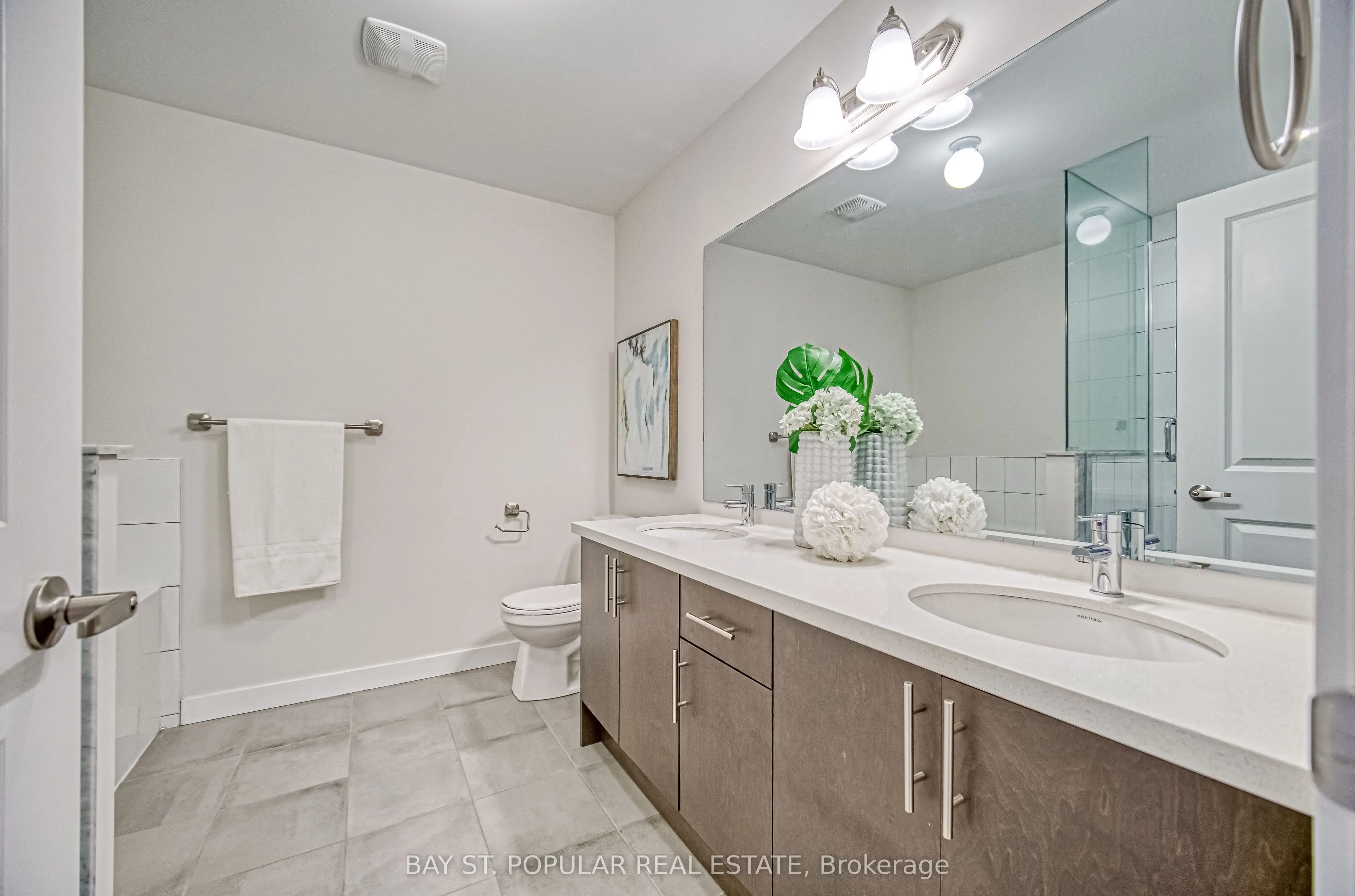 17 James Noble Lane, #106