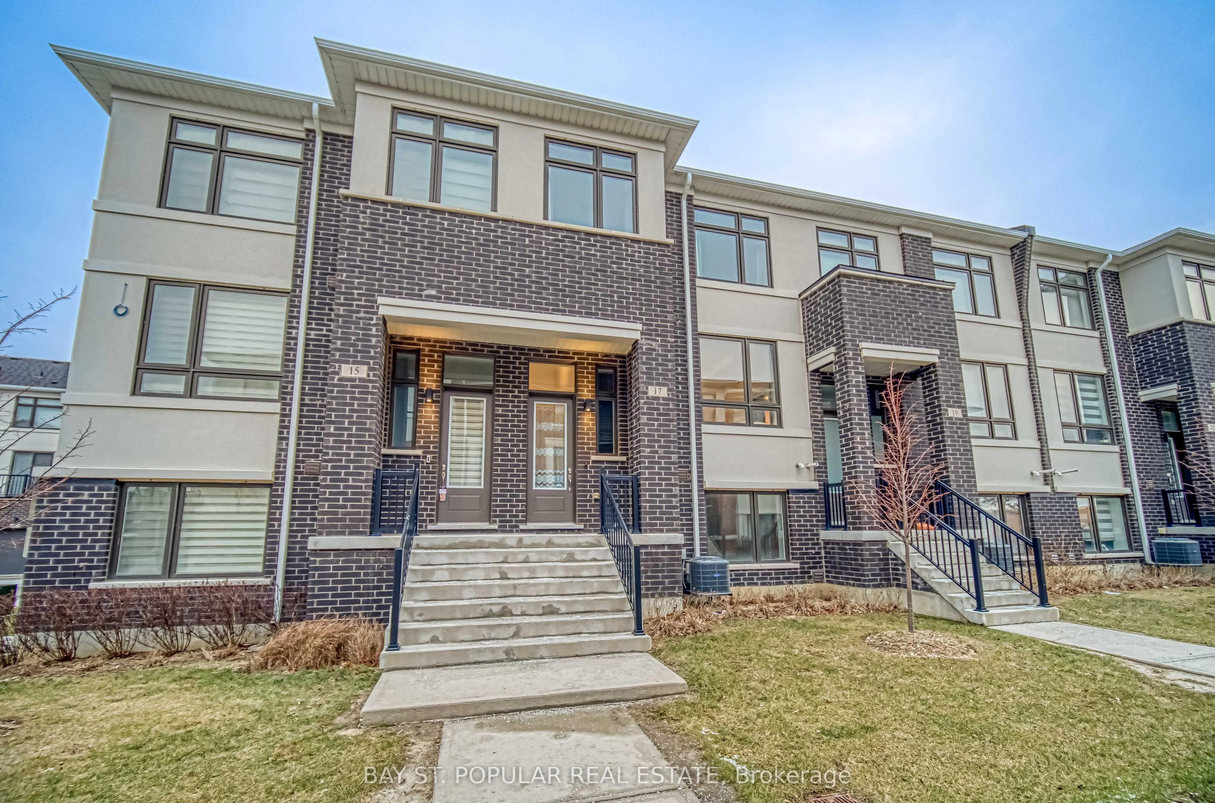 17 James Noble Lane, #106
