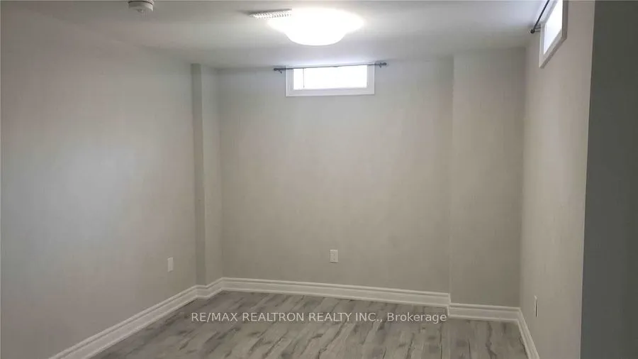 138 West Lawn Crescent, #Bsmt