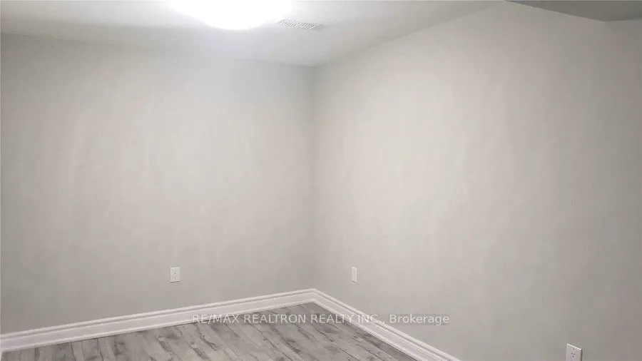 138 West Lawn Crescent, #Bsmt