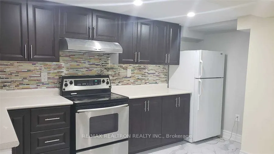 138 West Lawn Crescent, #Bsmt