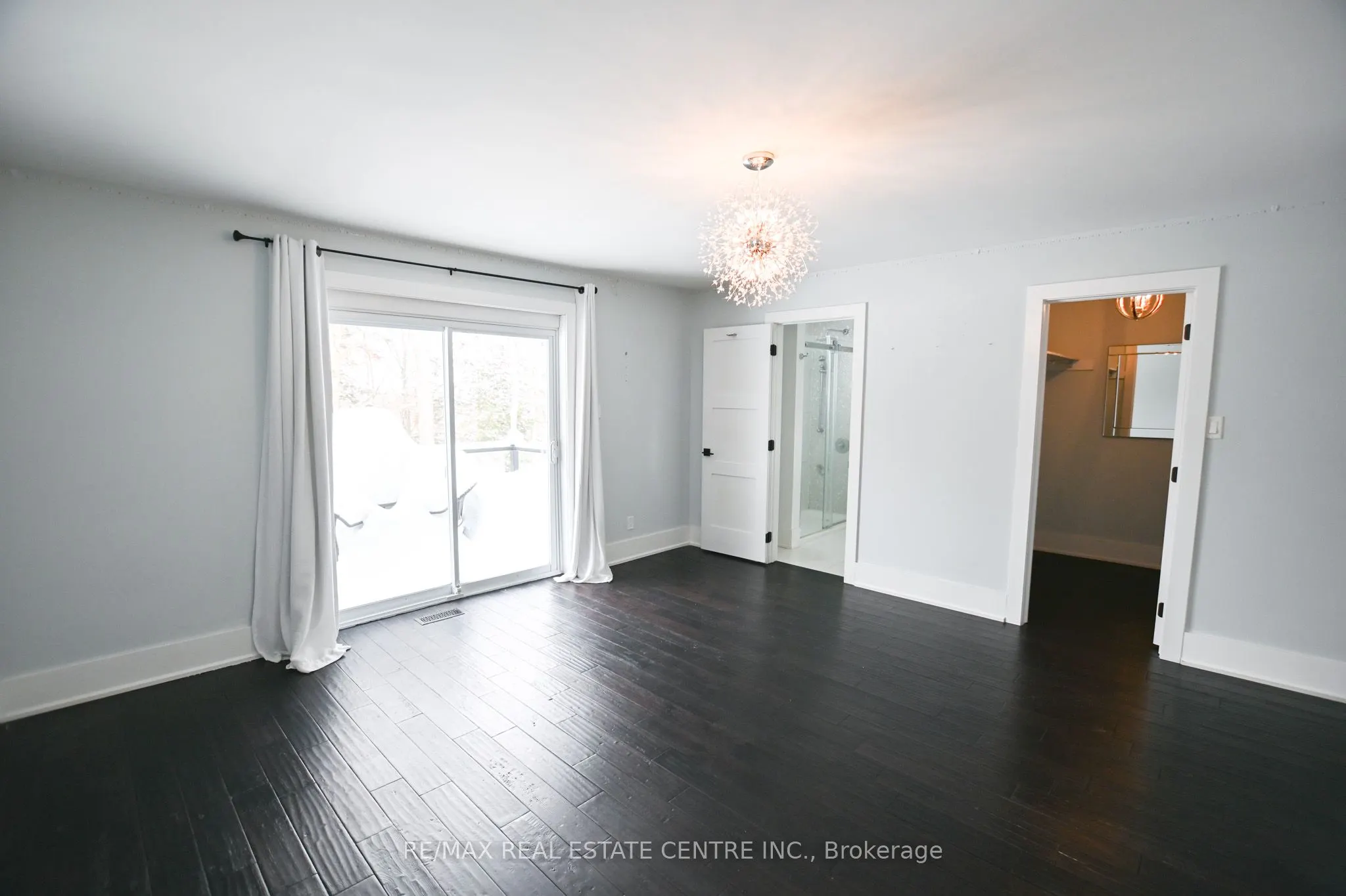 1814 QUANTZ Crescent