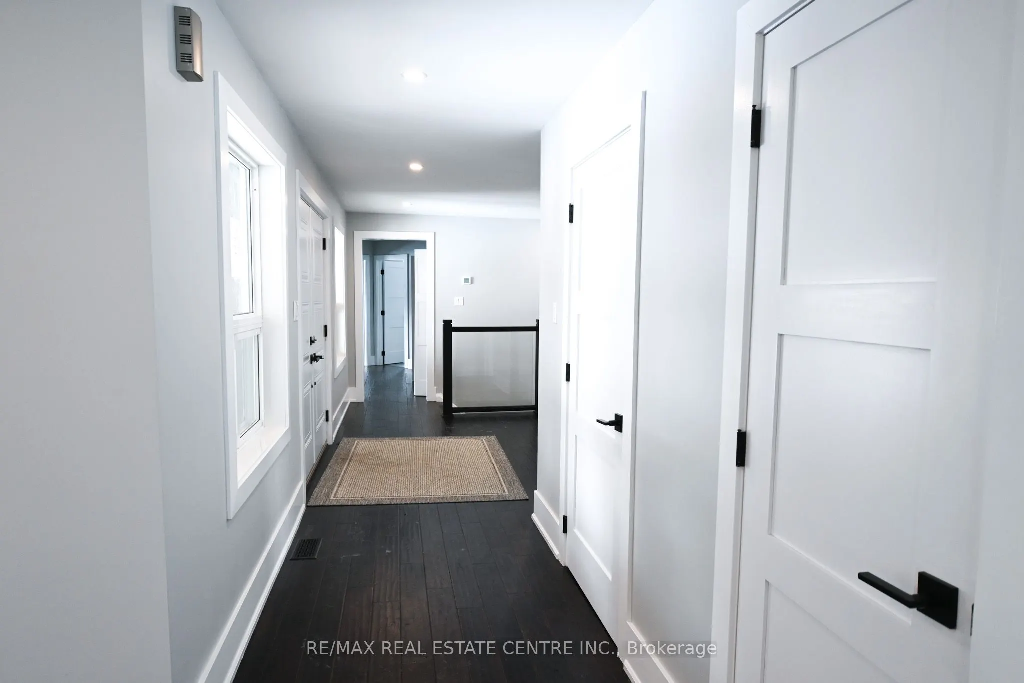 1814 QUANTZ Crescent