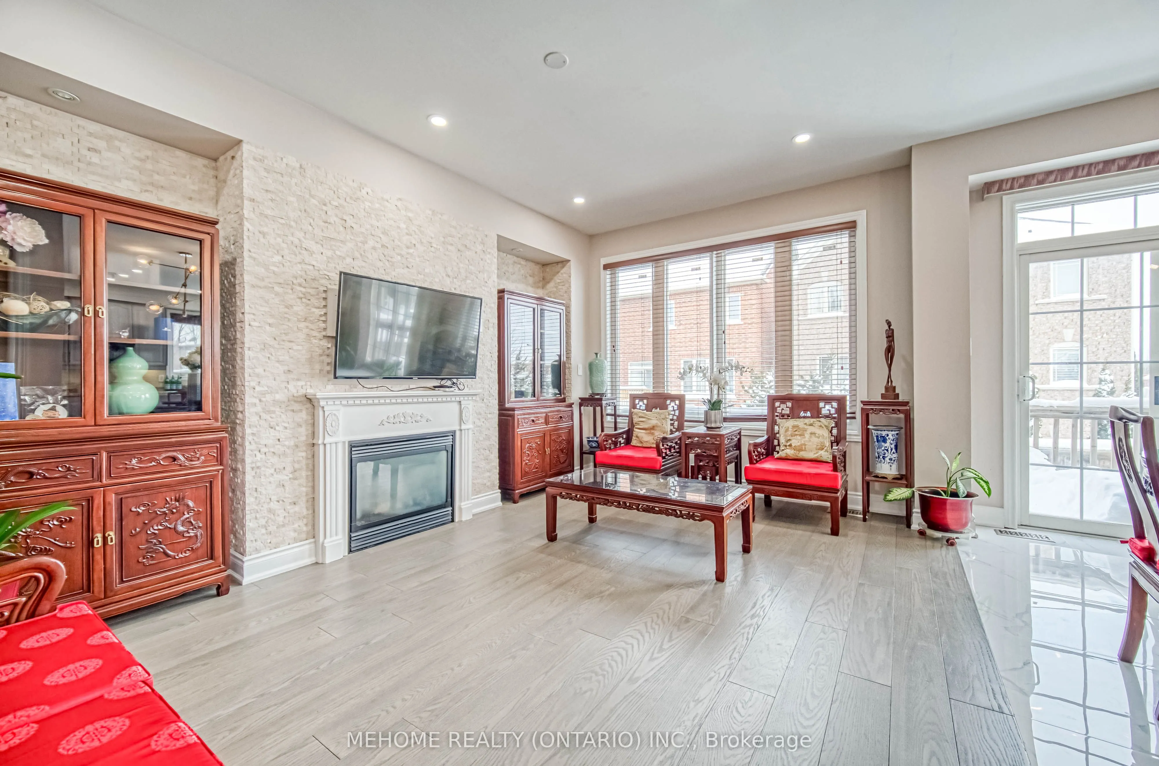 72 Vandervoort Drive