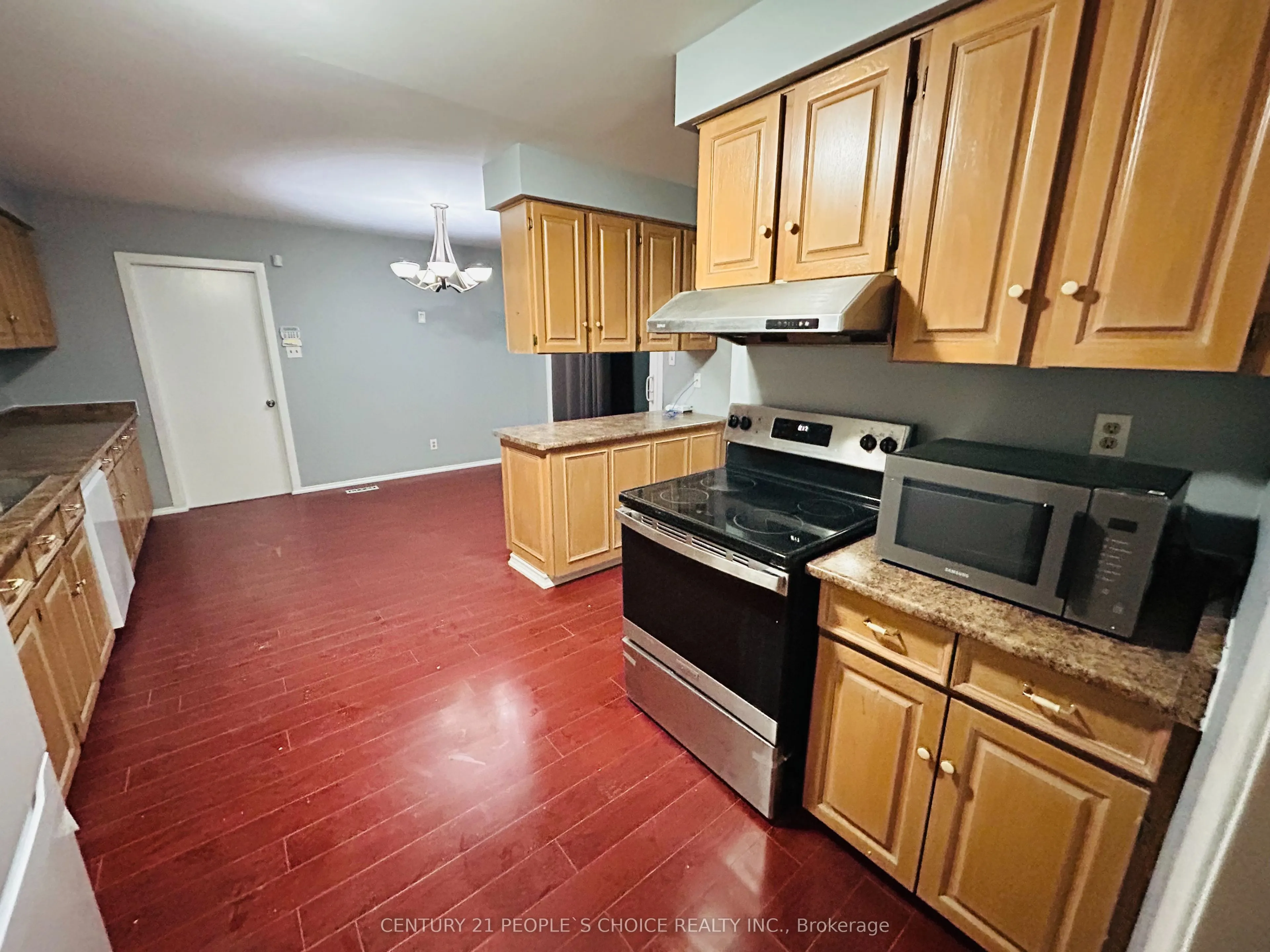 101 Putting Green Crescent