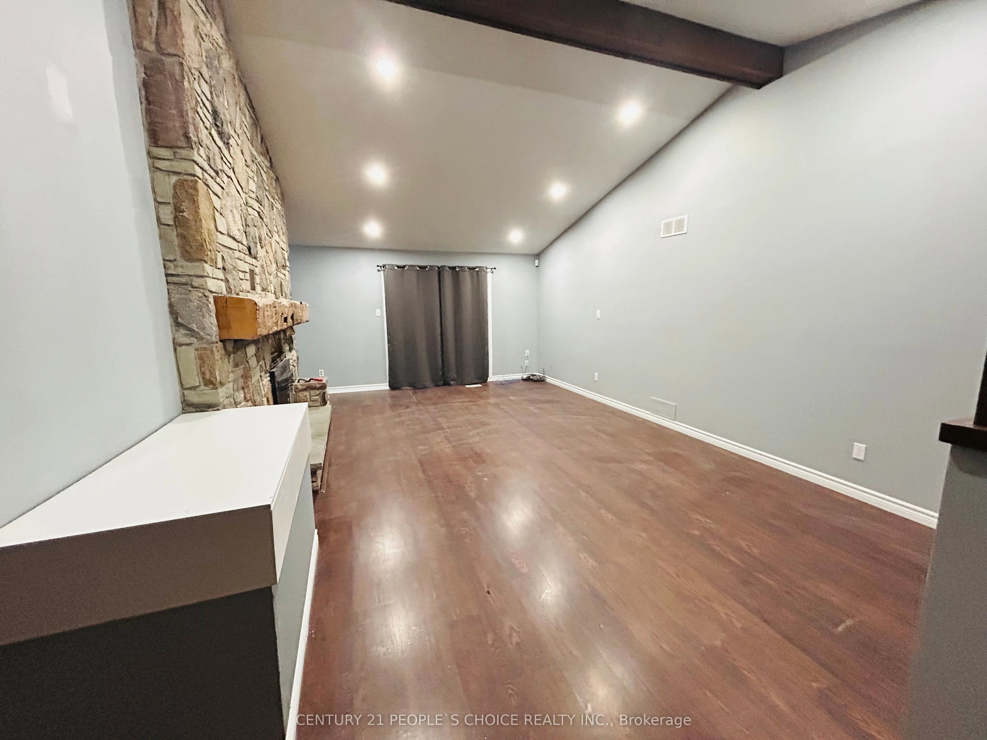 101 Putting Green Crescent