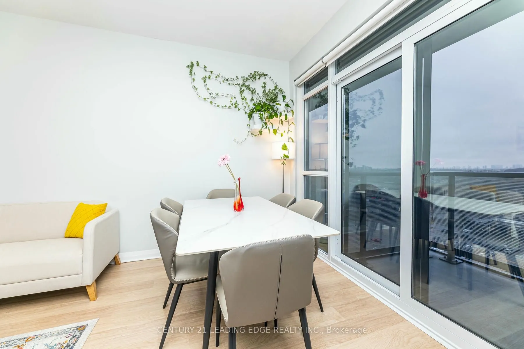 55 Oneida Crescent #1208