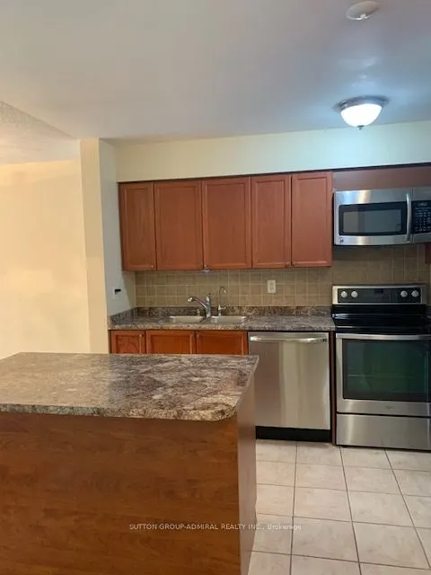 39 Oneida Crescent, #211