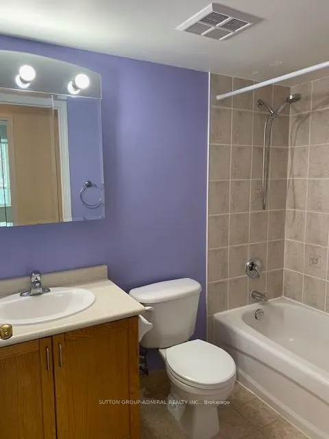 39 Oneida Crescent, #211
