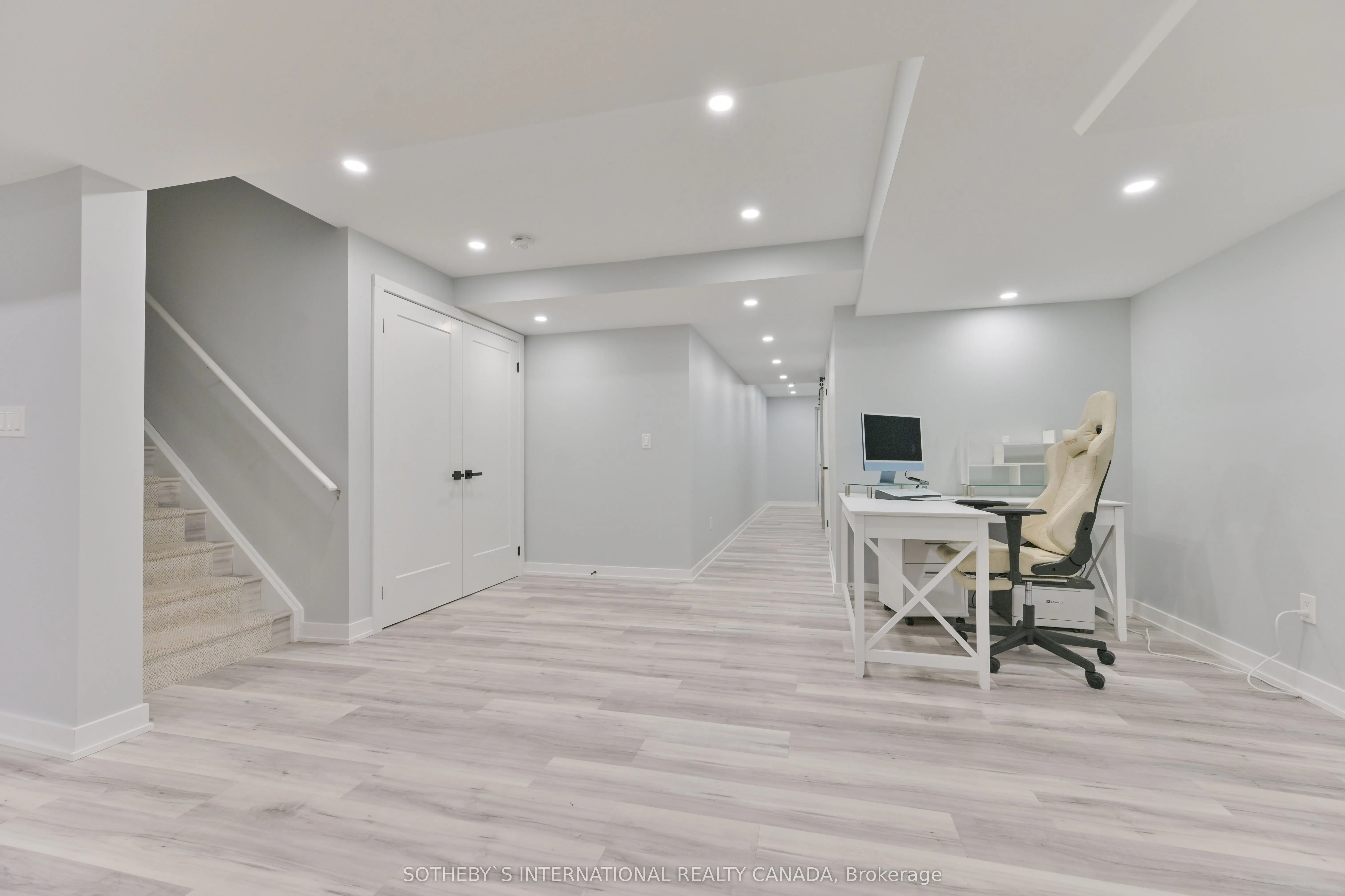 45 Crimson King Way