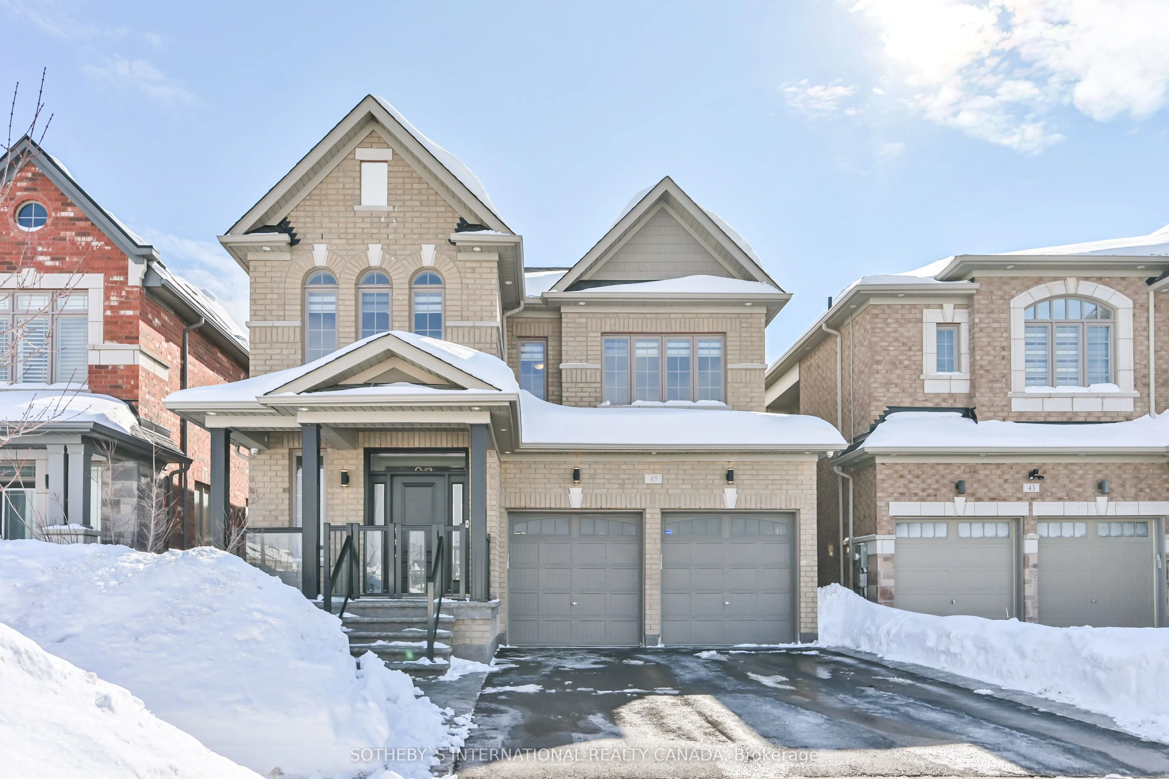 45 Crimson King Way