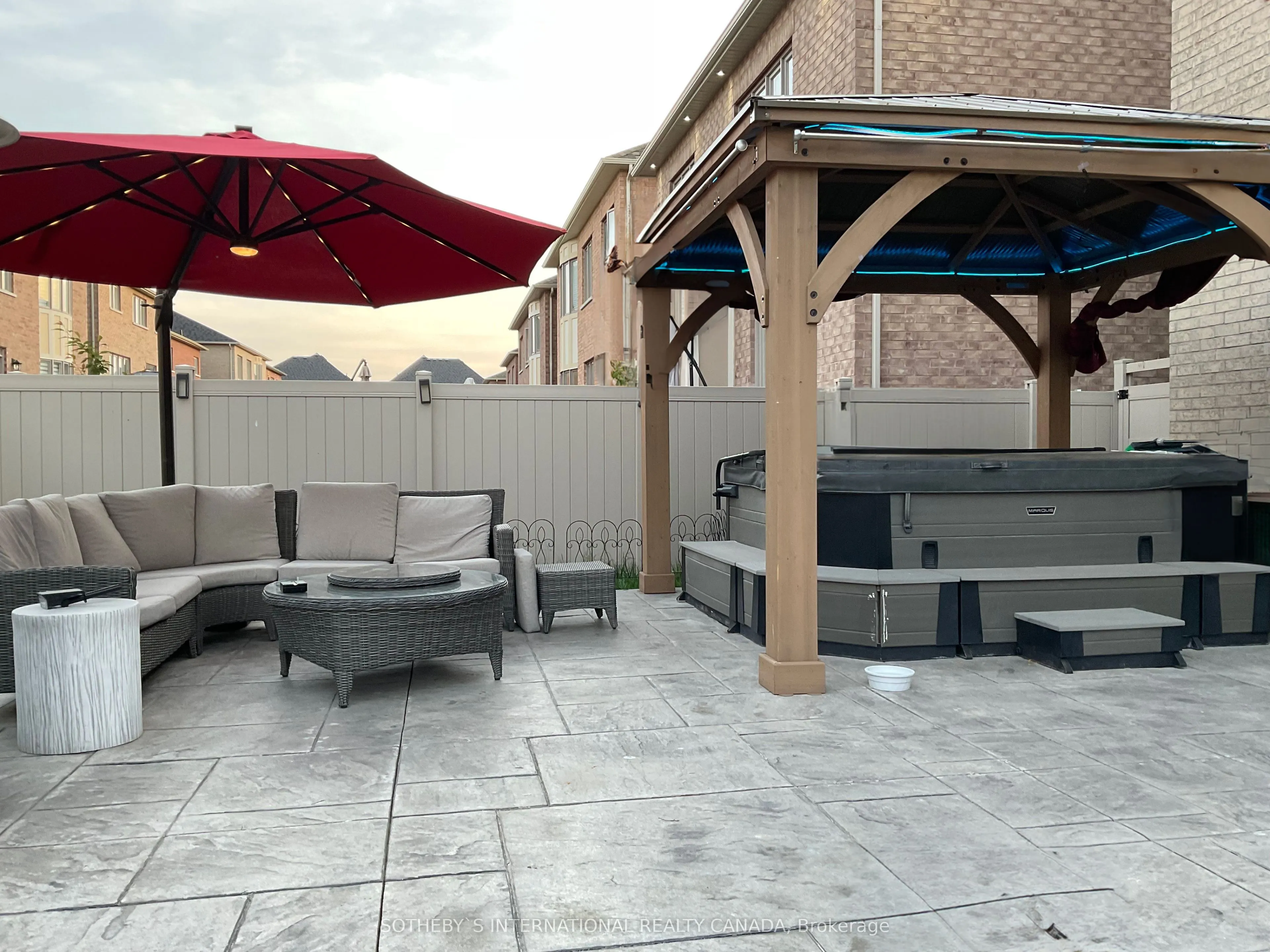 45 Crimson King Way