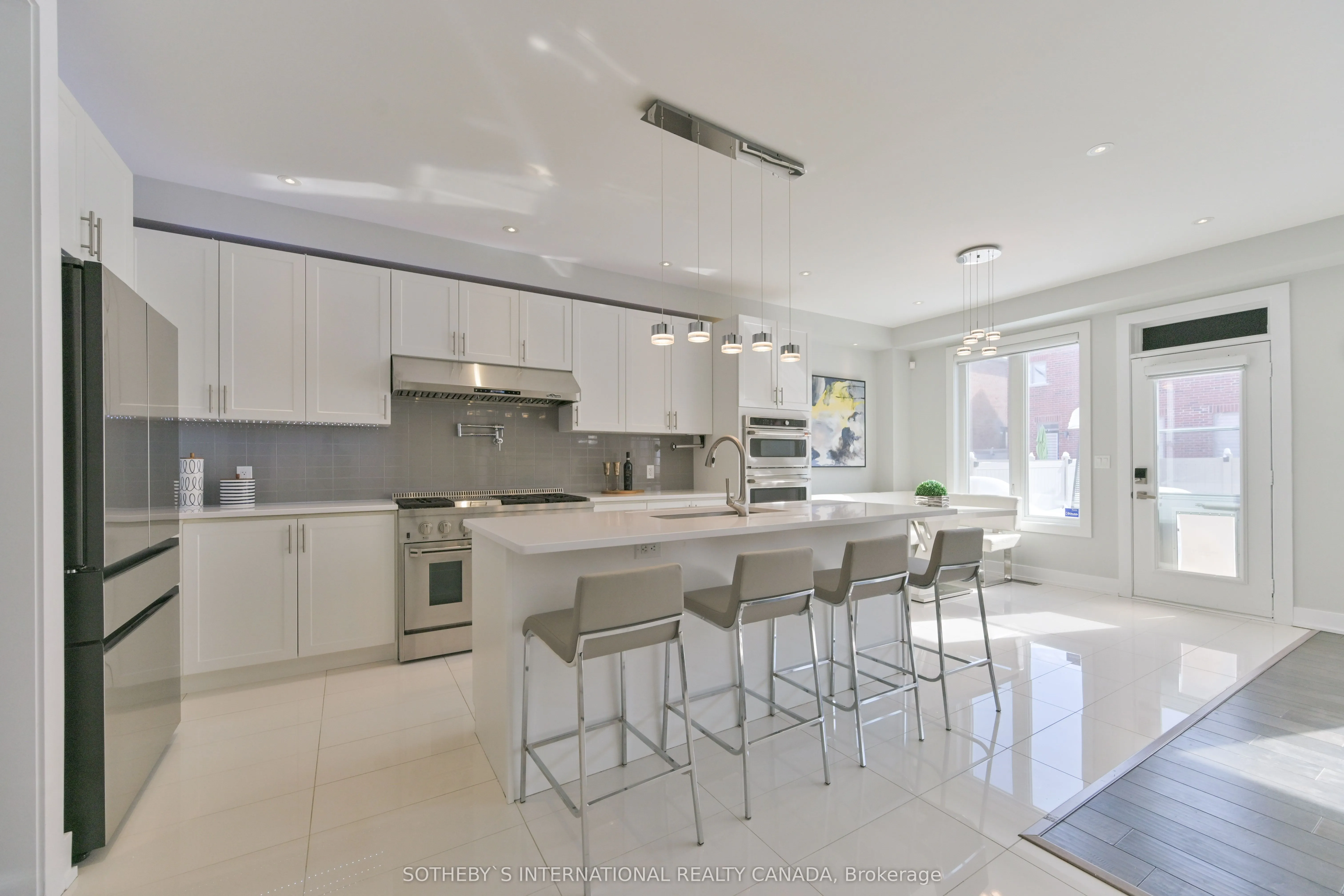 45 Crimson King Way