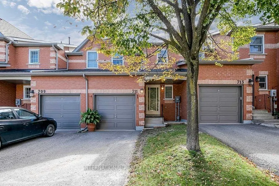 711 Caradonna Crescent, #33